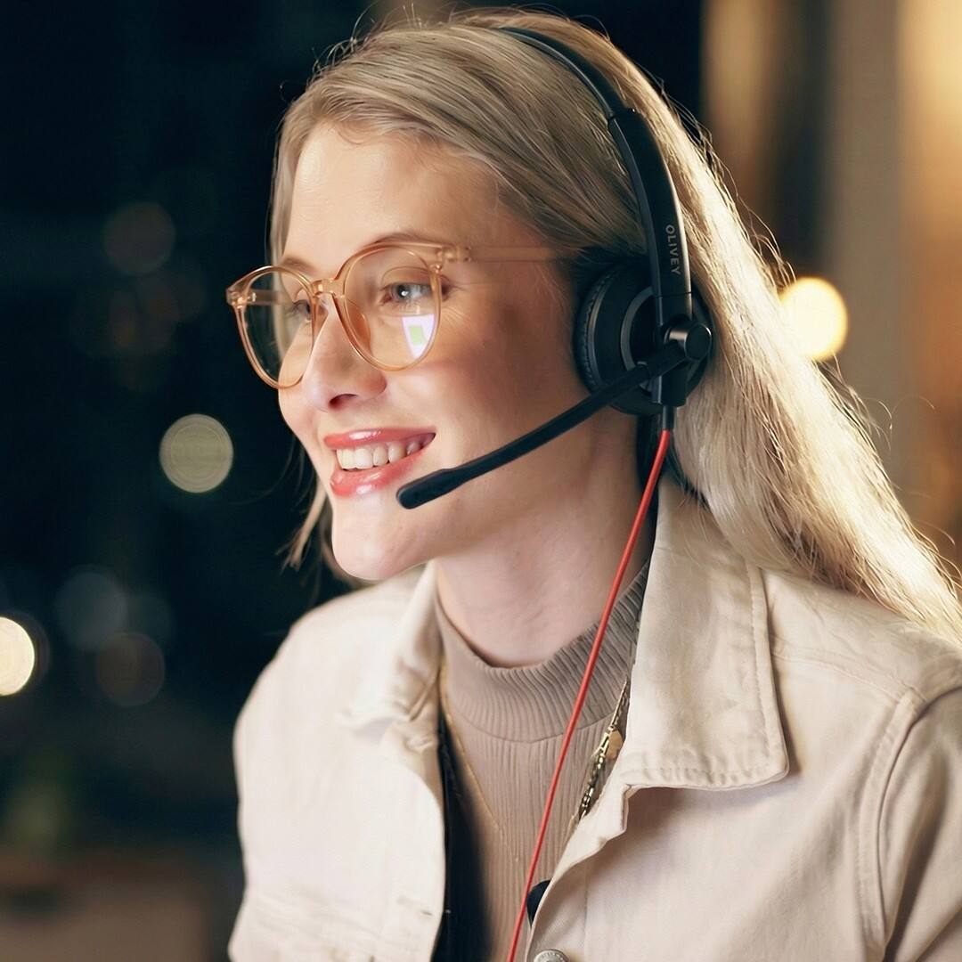 Alt View 1. LIVEY - 410DMC Plus Direct USB-C + A Headset with Dual ENC Mic and Lightweight Cushions.