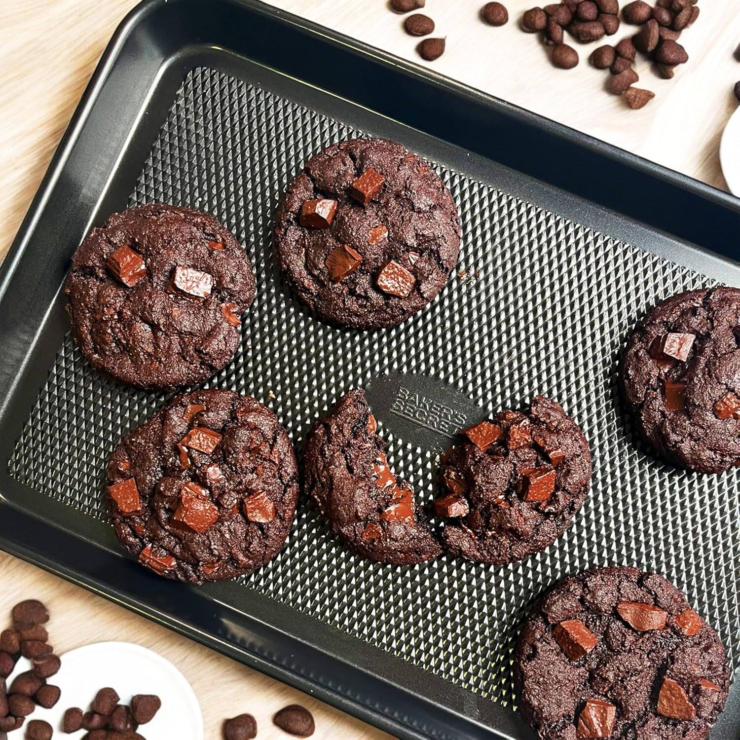 Angle. Baker's Secret - Baker's Secret 2 Pack Jelly Roll Pan 15.75x10.9', Commercial Cookie Sheets for Baking with Diamond Texture Surface.