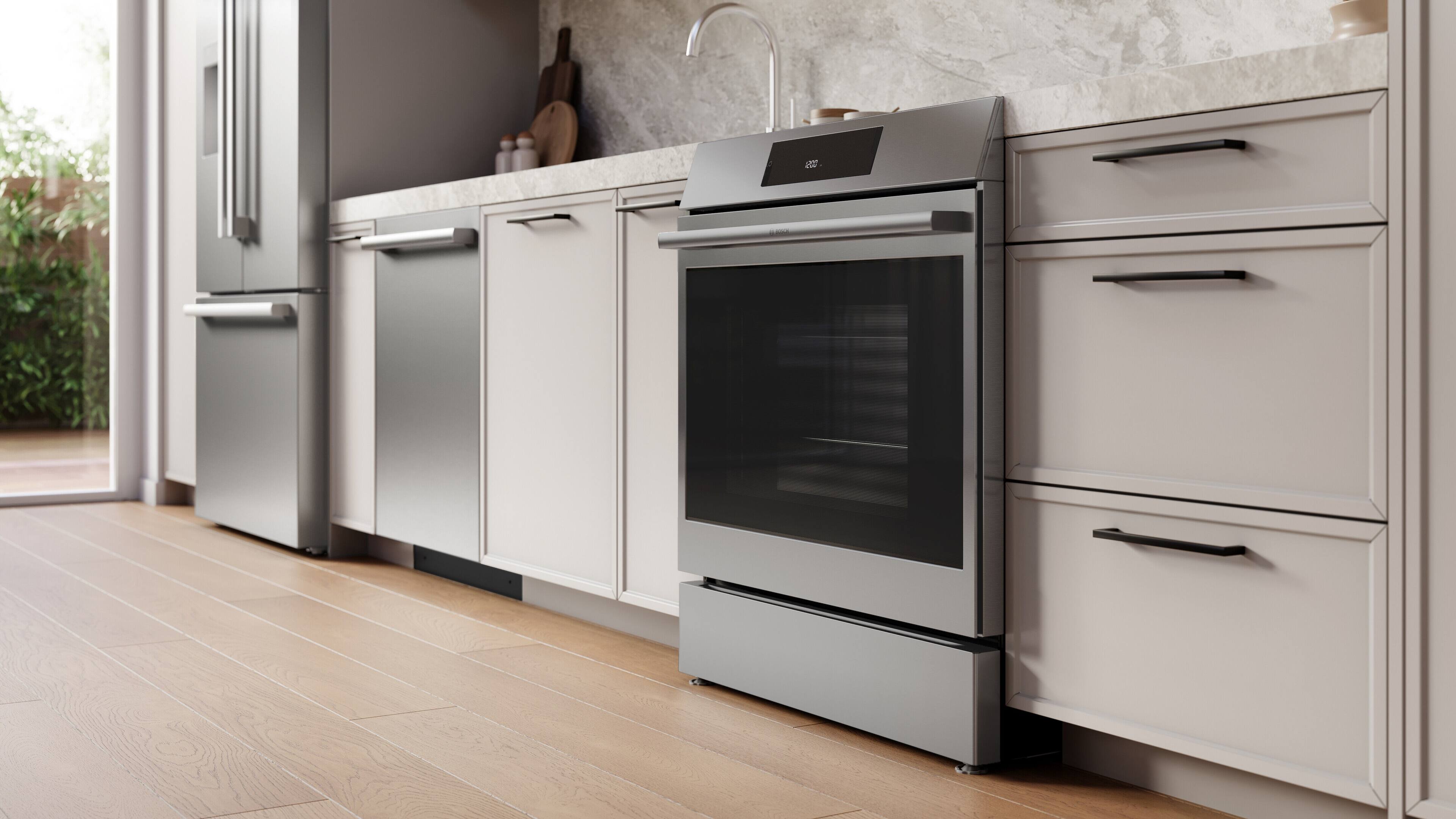 Alt View 12. Bosch - 500 Series 5.8 Cu. Ft. Slide-In Induction Convection Range - Stainless Steel.