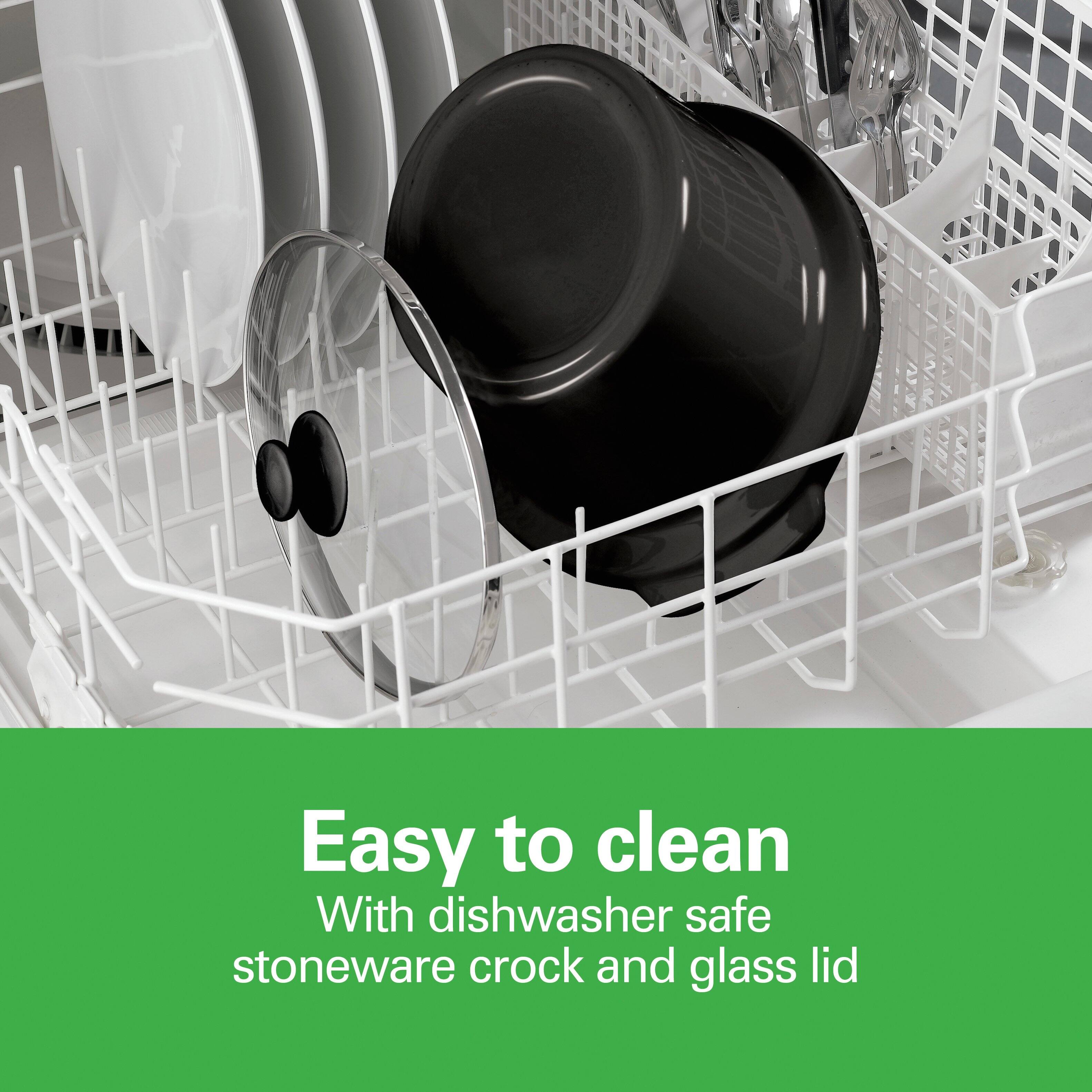 Easy to clean  
With dishwasher safe stoneware crock and glass lid