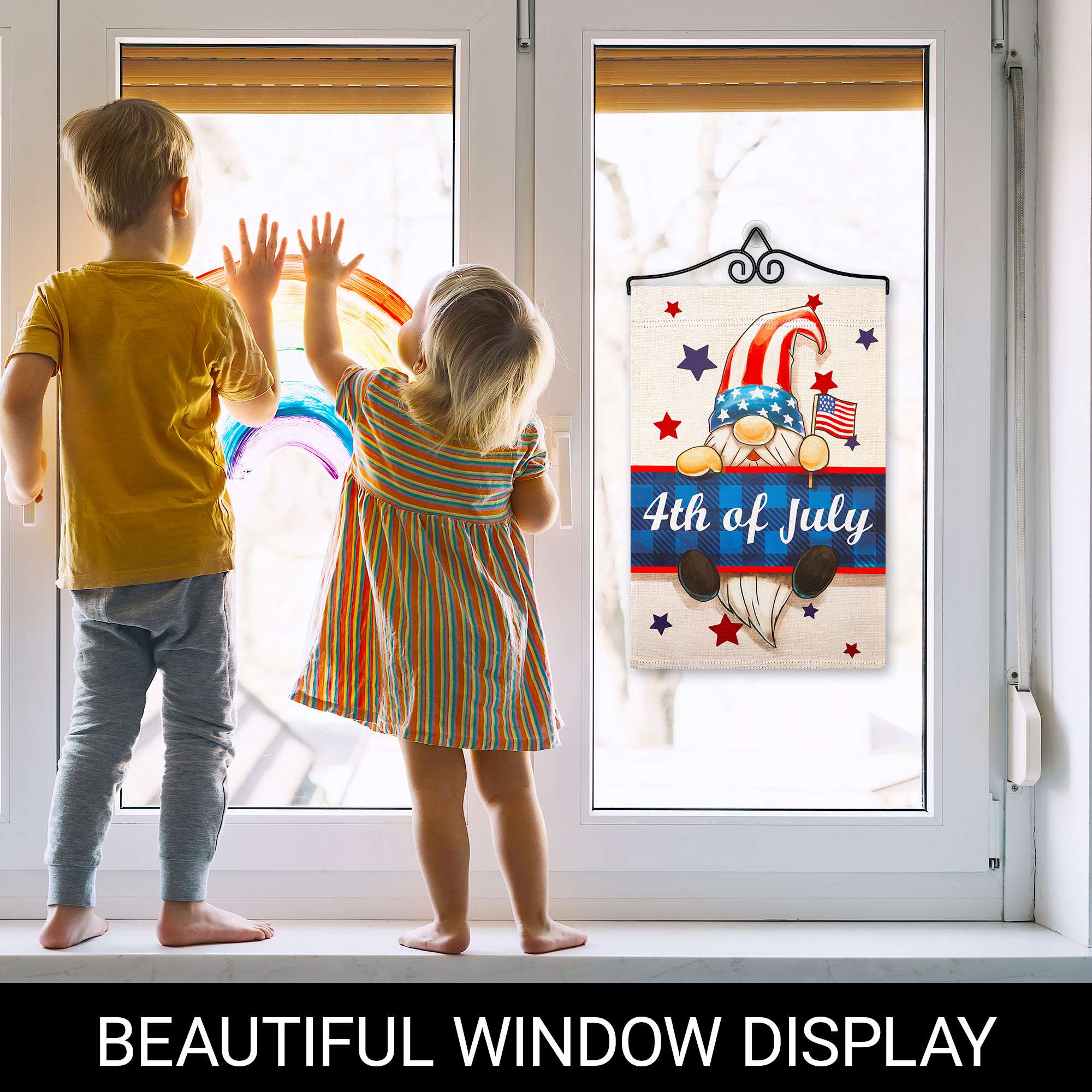 4th of July  
BEAUTIFUL WINDOW DISPLAY