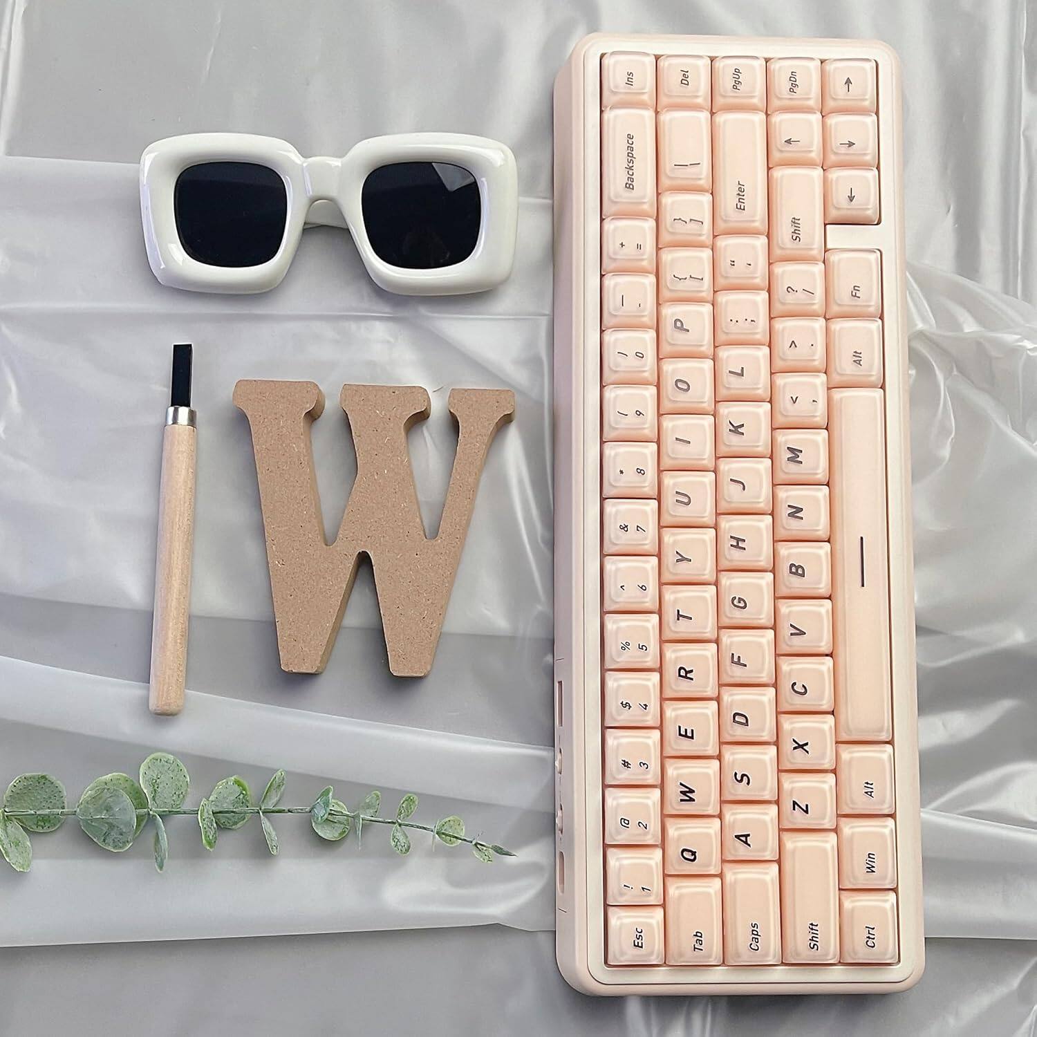 W F Backspace . i I - -0  / - g & 7 1 - a O $ 1  J e Z SA 1e0    P 0 - U Y T R E M Q 4ld Enter : 7 K J H G F D S A PDn - Shift Os ? A V M N B >  X N + Fn ARt Alt Win Esc Tab Caps Shift Ctrl