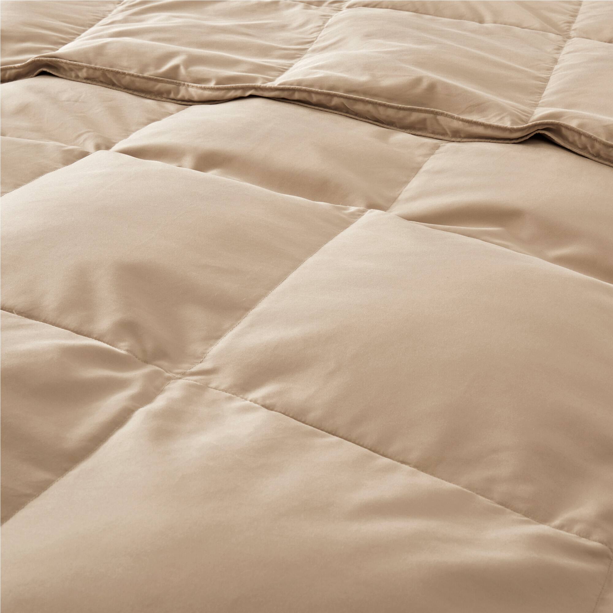 Left. Peace Nest - Peace Nest Luxurious Hotel Feather and Down Fiber Comforter, All Season Duvet Insert, Tan, King - Tan.