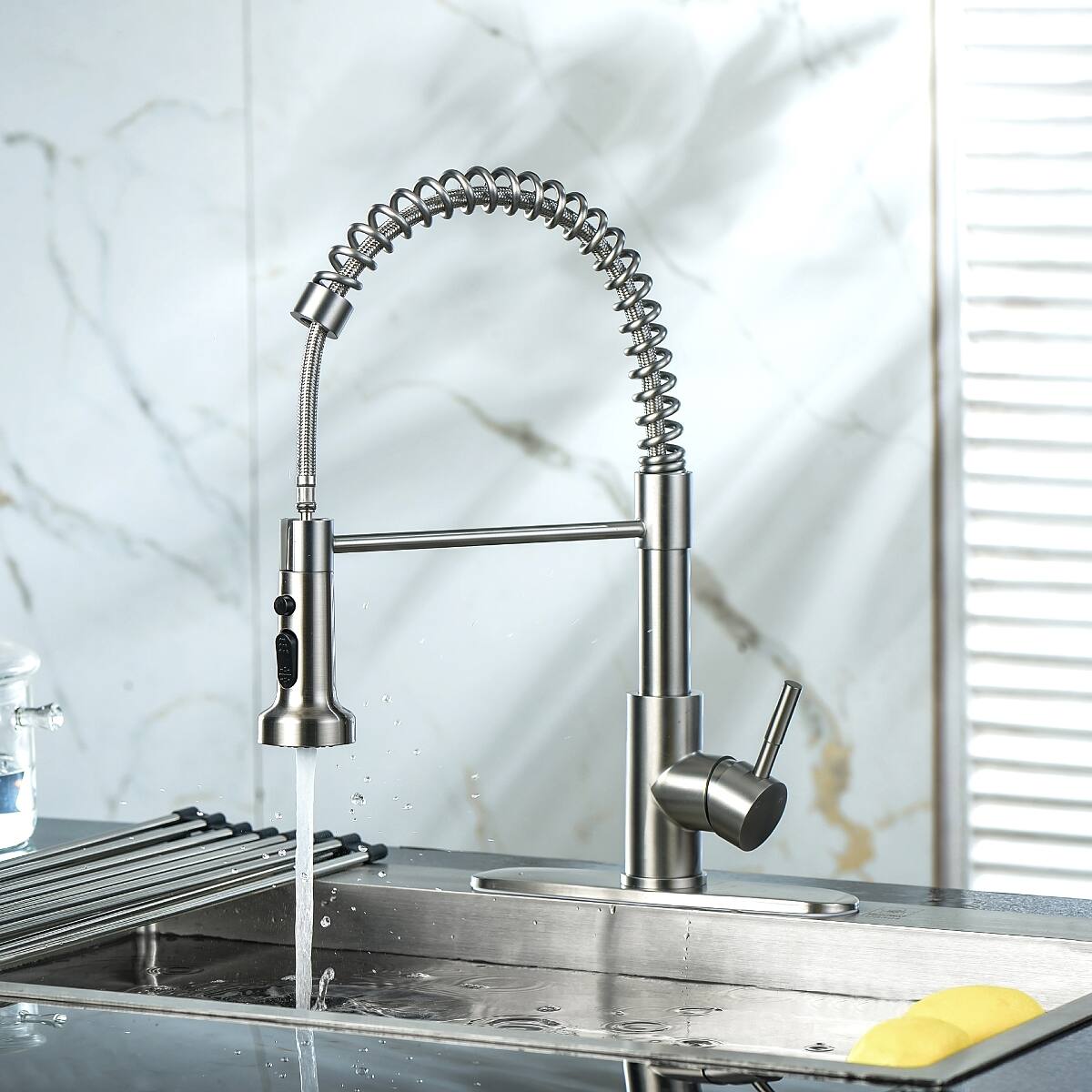 Left. Ropilly - Ropilly Pull Down Kitchen Faucet, Brushed Nickel Stainless Steel Kitchen Faucet with Single Handle and Spray Head - Brushed Nickel.