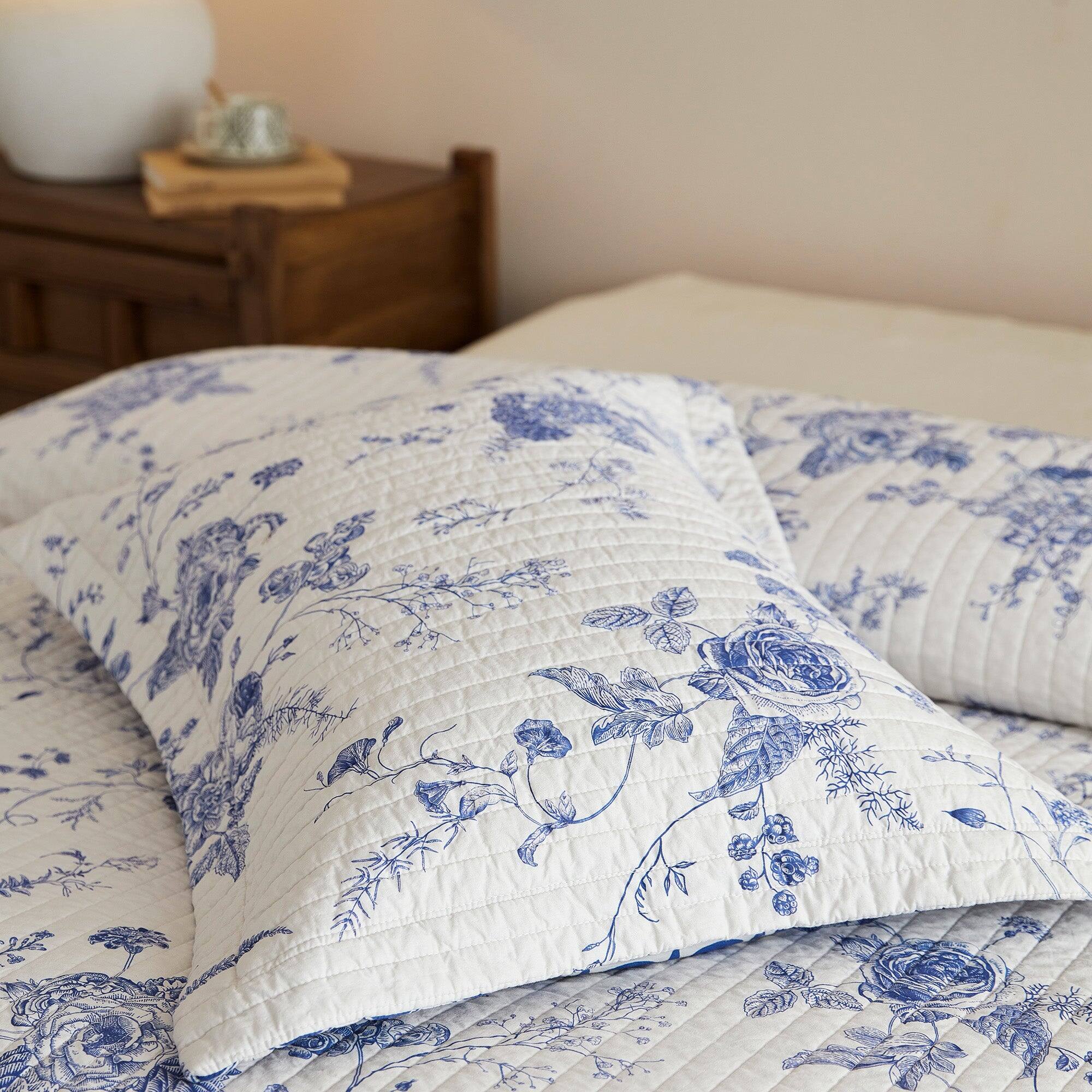 Alt View 1. MarCielo - Marcielo 3 Piece 100% Cotton Blue & White Floral Quilt Bedspread Set - Blue.