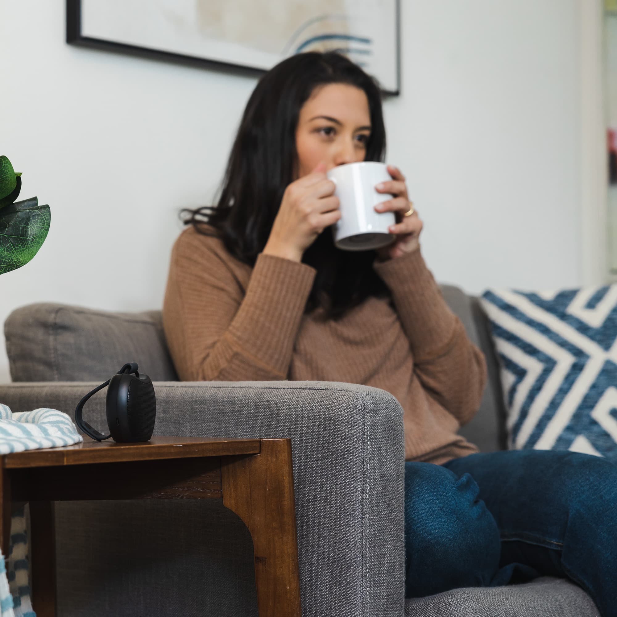 Alt View 5. Yogasleep - Yogasleep Rohm+ Travel Sound Machine - Black.