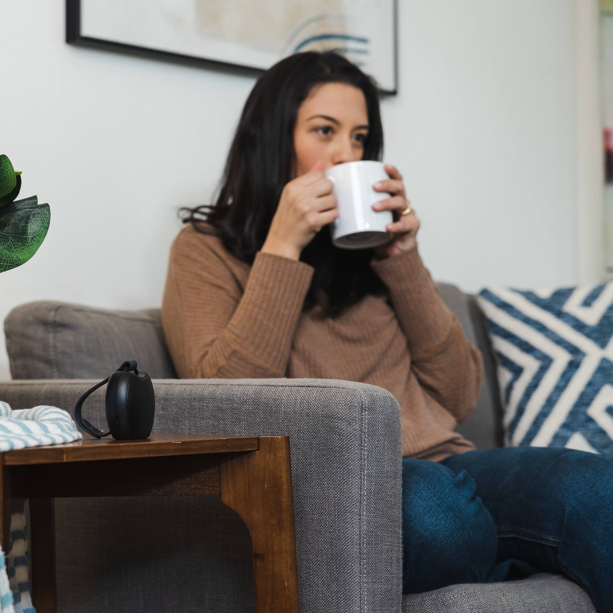 Alt View 5. Yogasleep - Yogasleep Rohm+ Travel Sound Machine - Black.