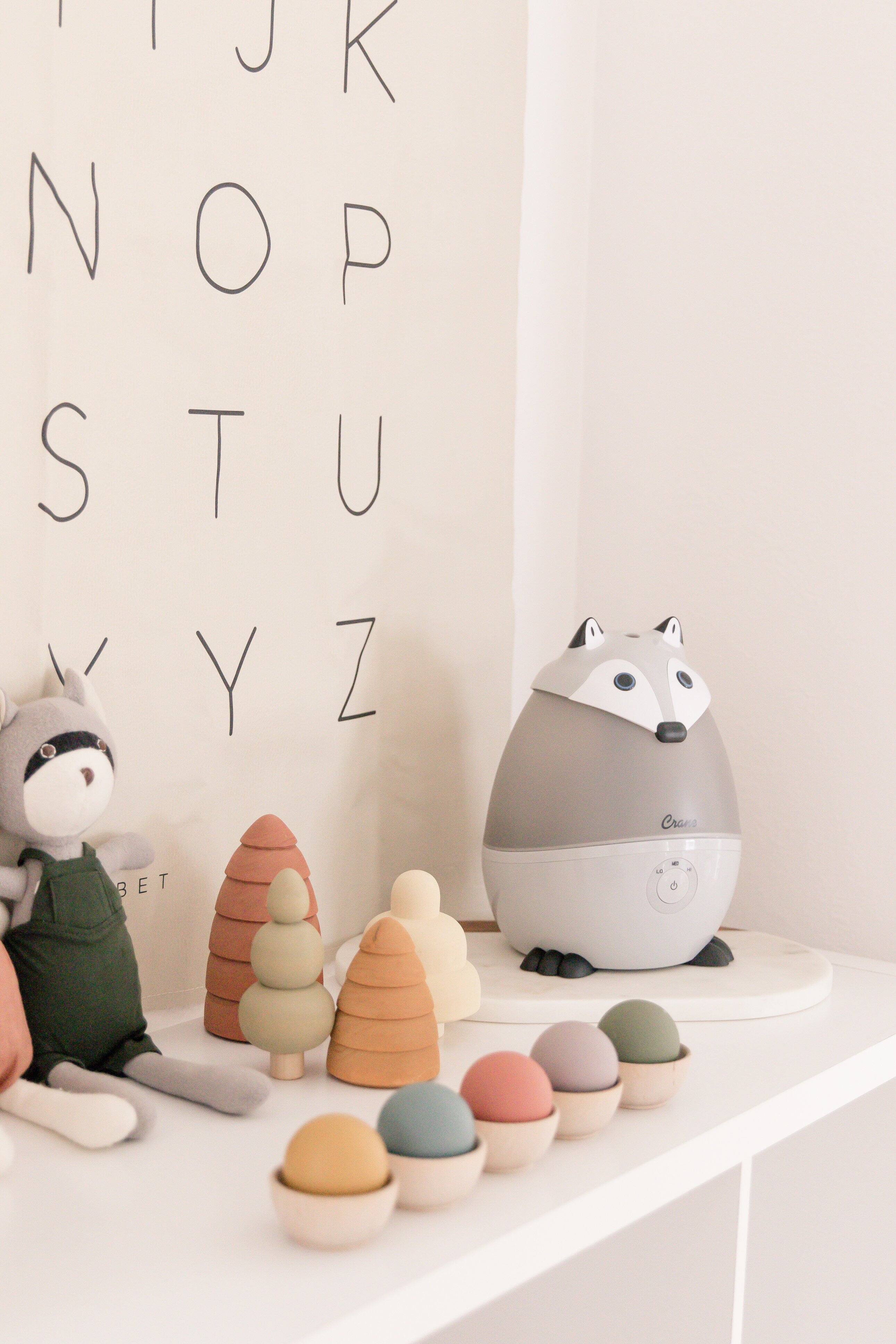 Top. CRANE - .5 Gal. Adorable Ultrasonic Cool Mist Humidifier Fox - Black/White.