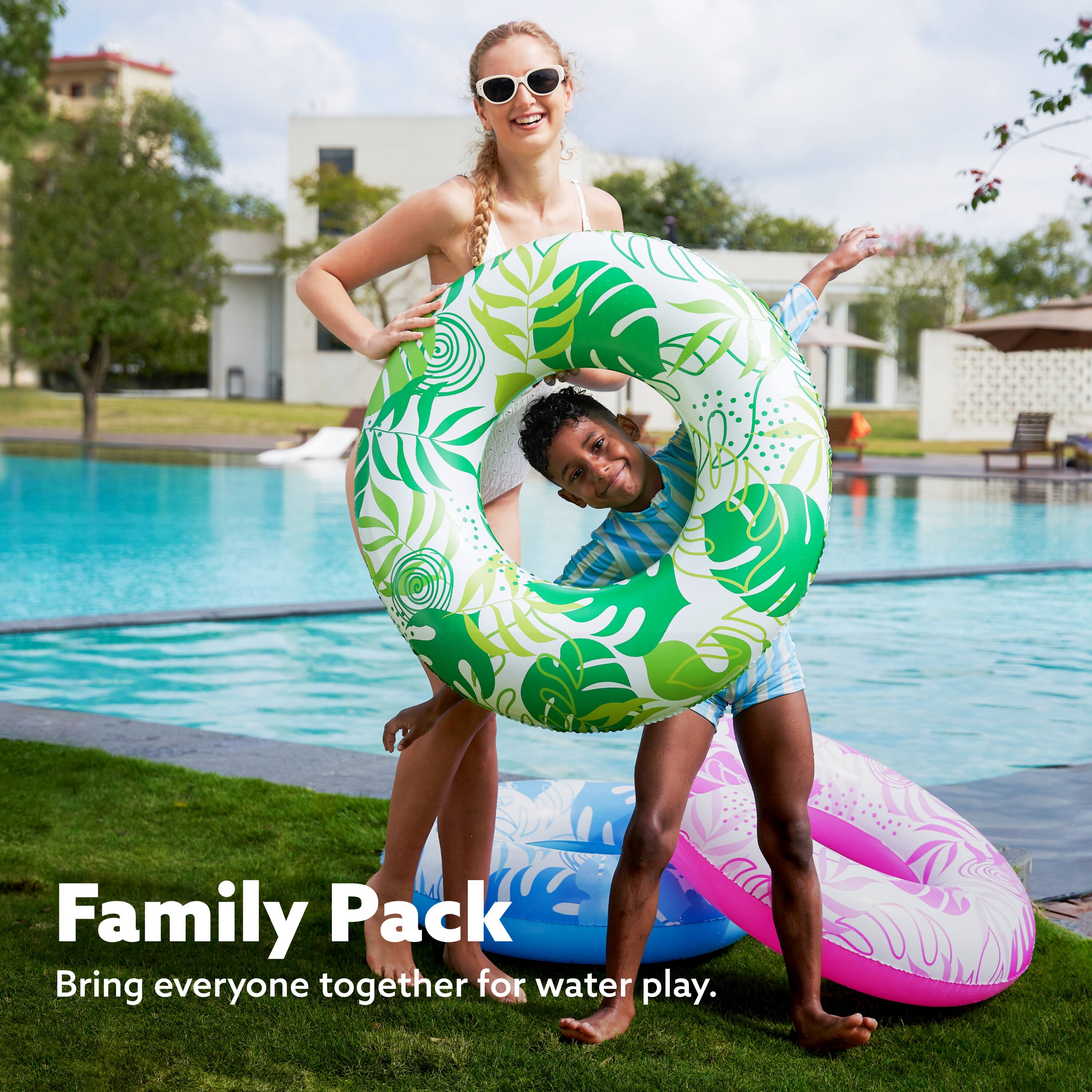 Family Pack  
Bring everyone together for water play.