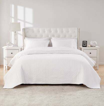 Front. BreeBe - Monterrey Antique White Quilt Set 3-Piece King/Cal King - Antique White.