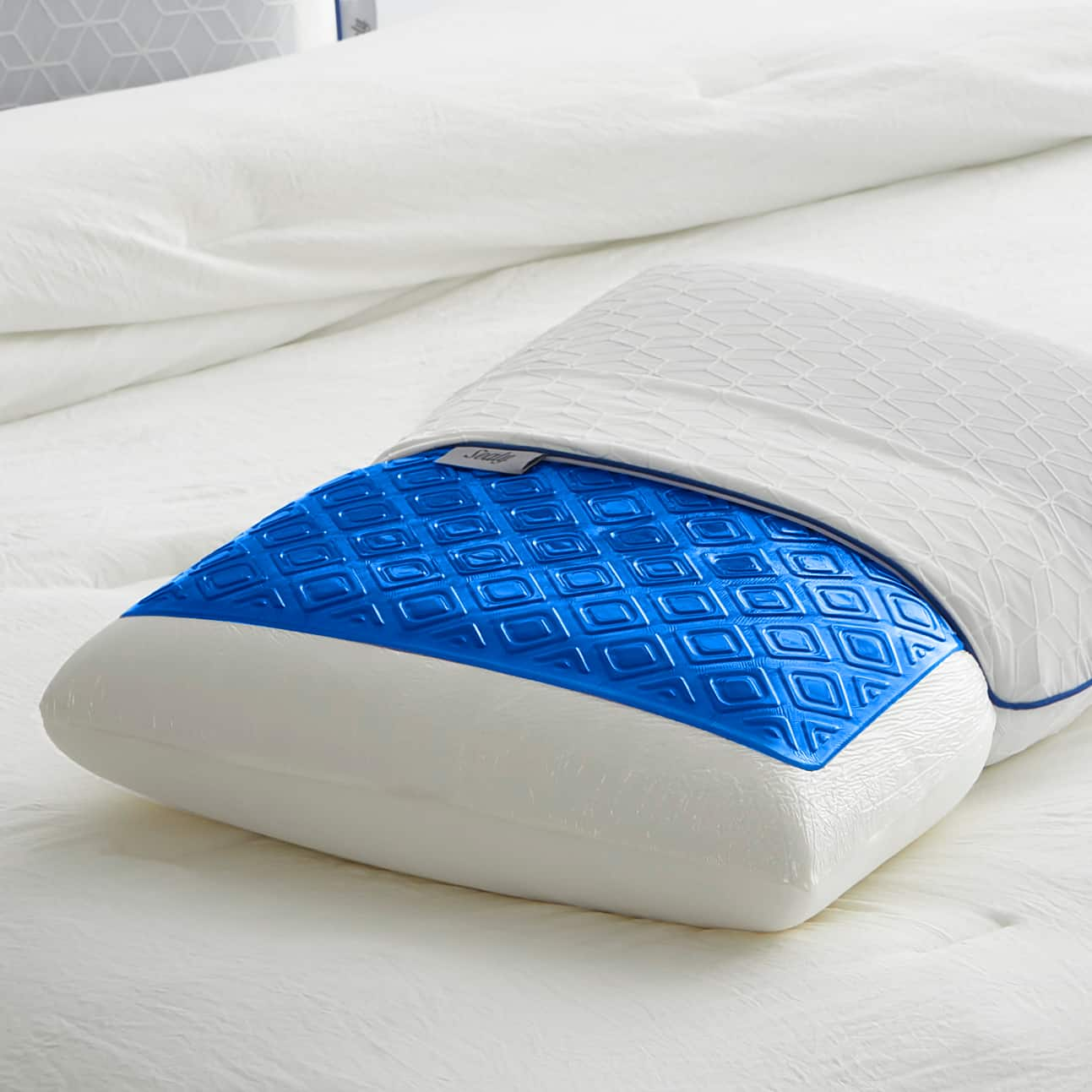 Angle View: Sealy - Chill Gel Memory Foam Bed Pillow - Blue