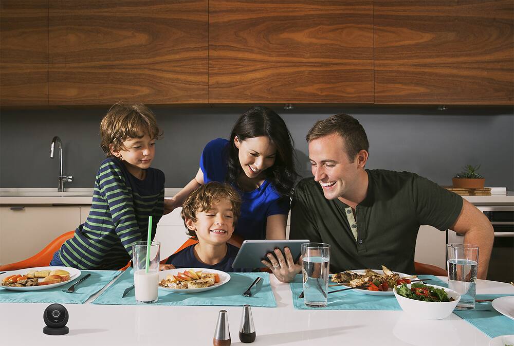 Alt View 18. Logitech - Logi Circle Wireless HD Video Security Camera with 2-way talk - Black.