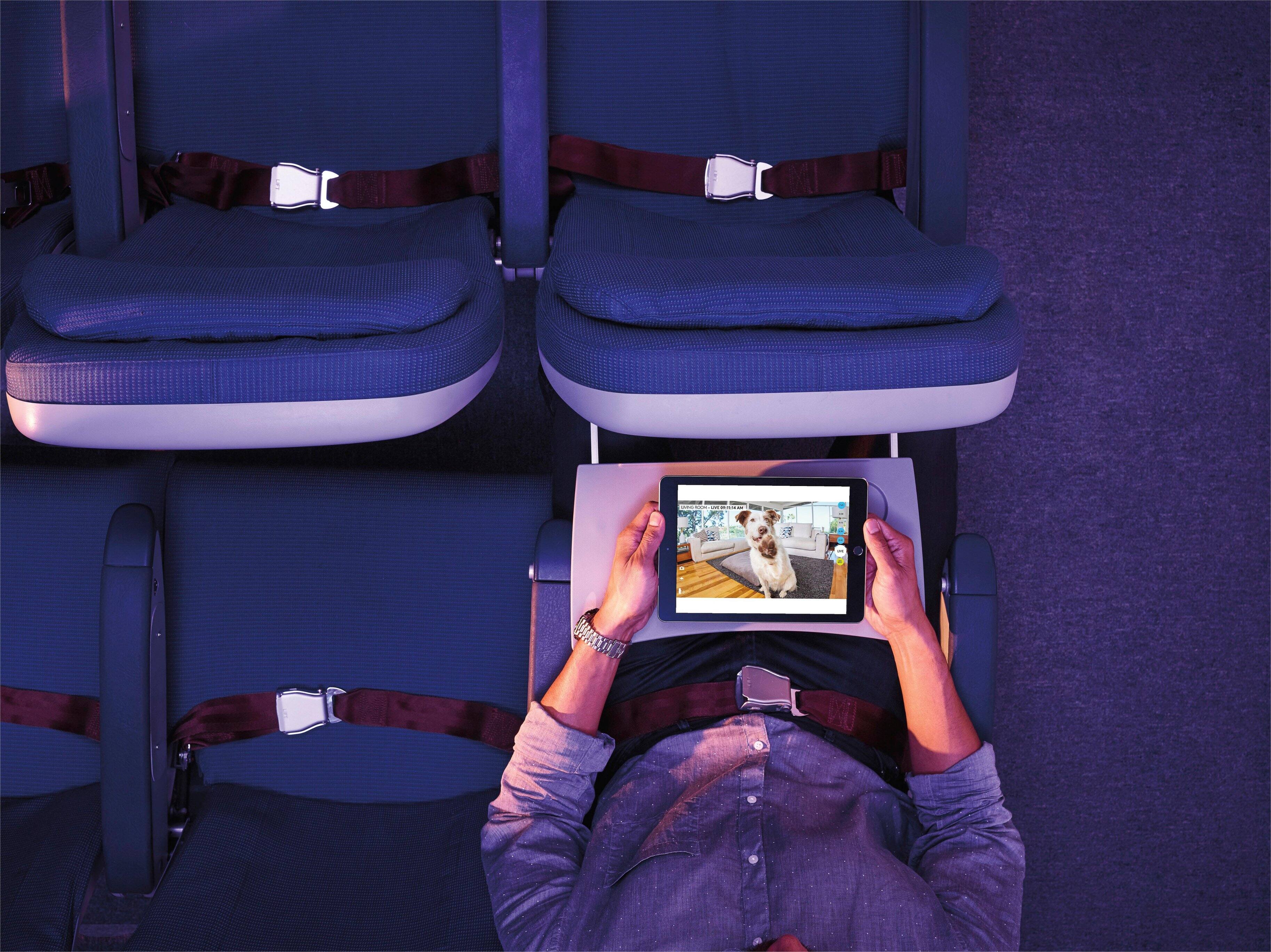 Alt View 19. Logitech - Logi Circle Wireless HD Video Security Camera with 2-way talk - Black.