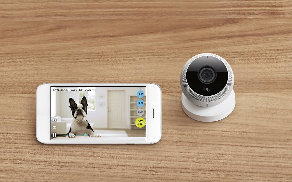 D LVING ROOM DAY BRIEF TODAY 11:08 logi 11:27 LIVE DAY BRIEF