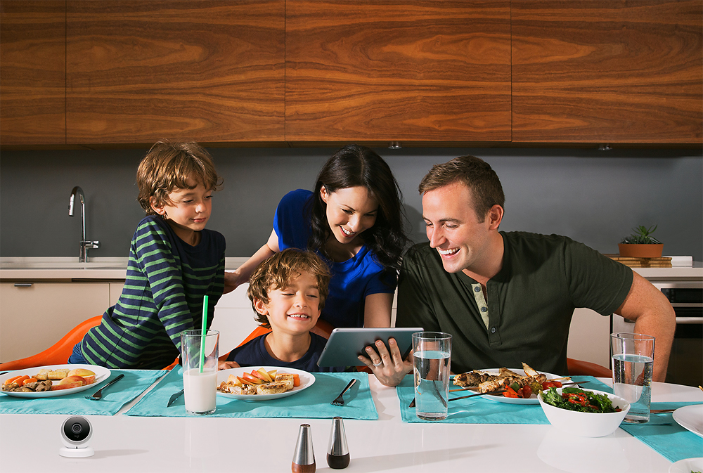 Alt View 19. Logitech - Logi Circle Wireless HD Video Security Camera with 2-way talk - White.