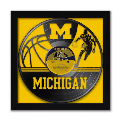 MICHIGAN
Gen 9-49
1. First Season of Michigan's 15
2. NCAA Tournament Champions
3. Conference Regular Season Champions
4. Play-Off Center Cap 12,707
5. Student Section Woize hoge
MICHIGAN
