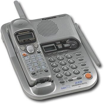Angle Standard. Panasonic - 2.4GHz GigaRange Cordless Phone - Silver.