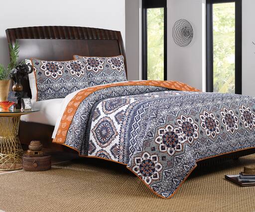 Front. BreeBe - Medina Quilt Set 3-Piece Full/Queen - Saffron.