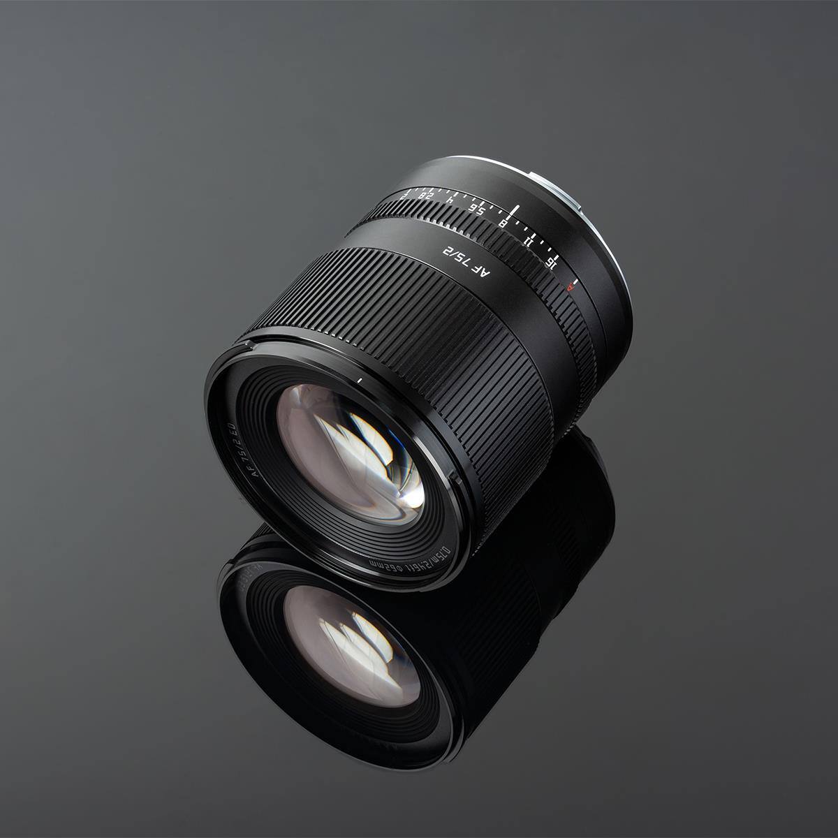 58mm f/1.8 2/5L AF

11

AF 75/2 ED

290 246ft 0.75m