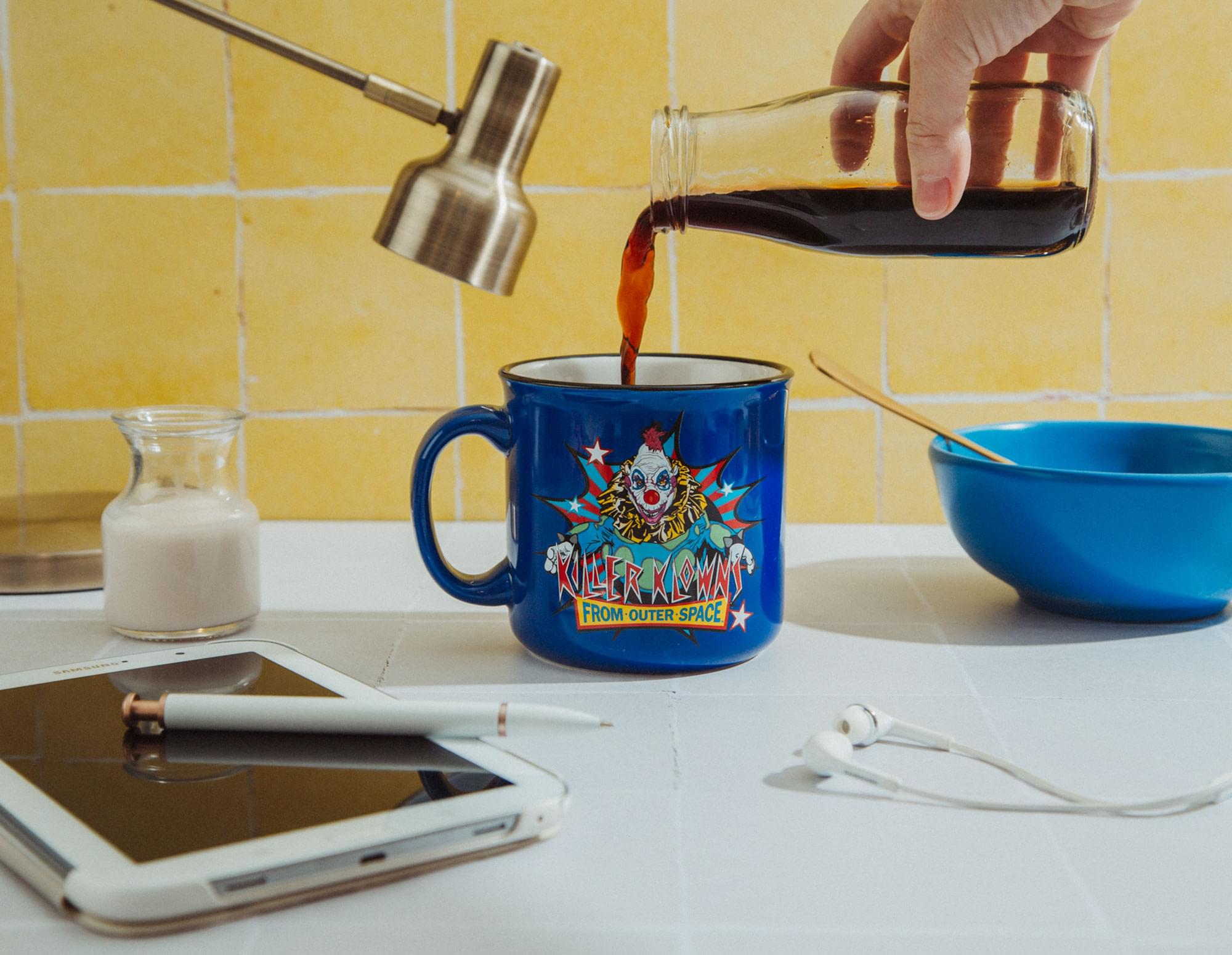 KILLER KLOWNS FROM OUTER SPACE