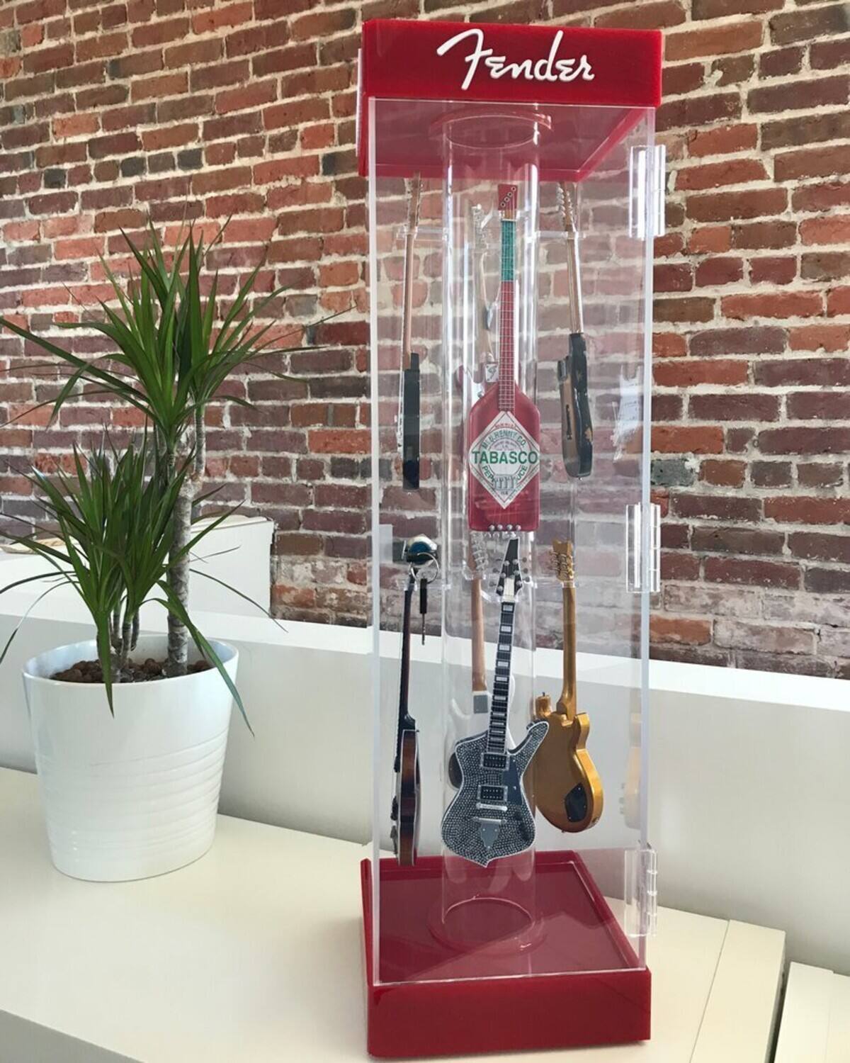 Fender Limited Edition Tabasco Riot II