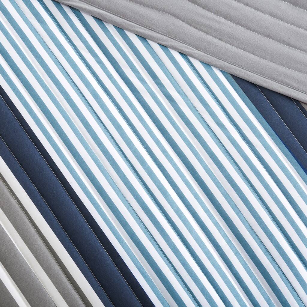 Alt View 5. Gracie Mills - Gracie Mills Aderyn Modern Reversible Quilt Set with Throw Pillows - Teal.