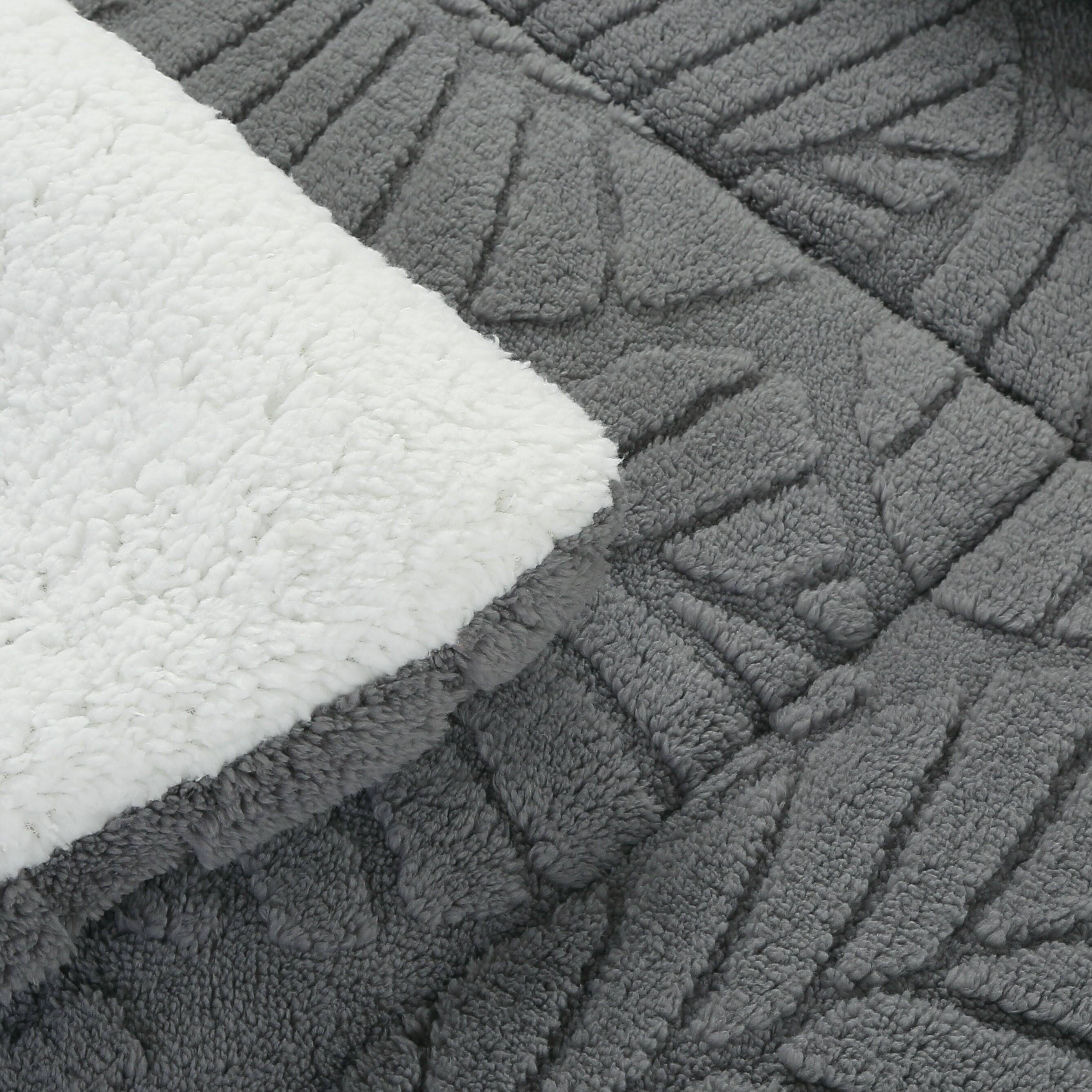 Left. MarCielo - Marcielo 3 PCS Leaf Pattern Jacquard Soft Plush Comforter Set - Light Grey.