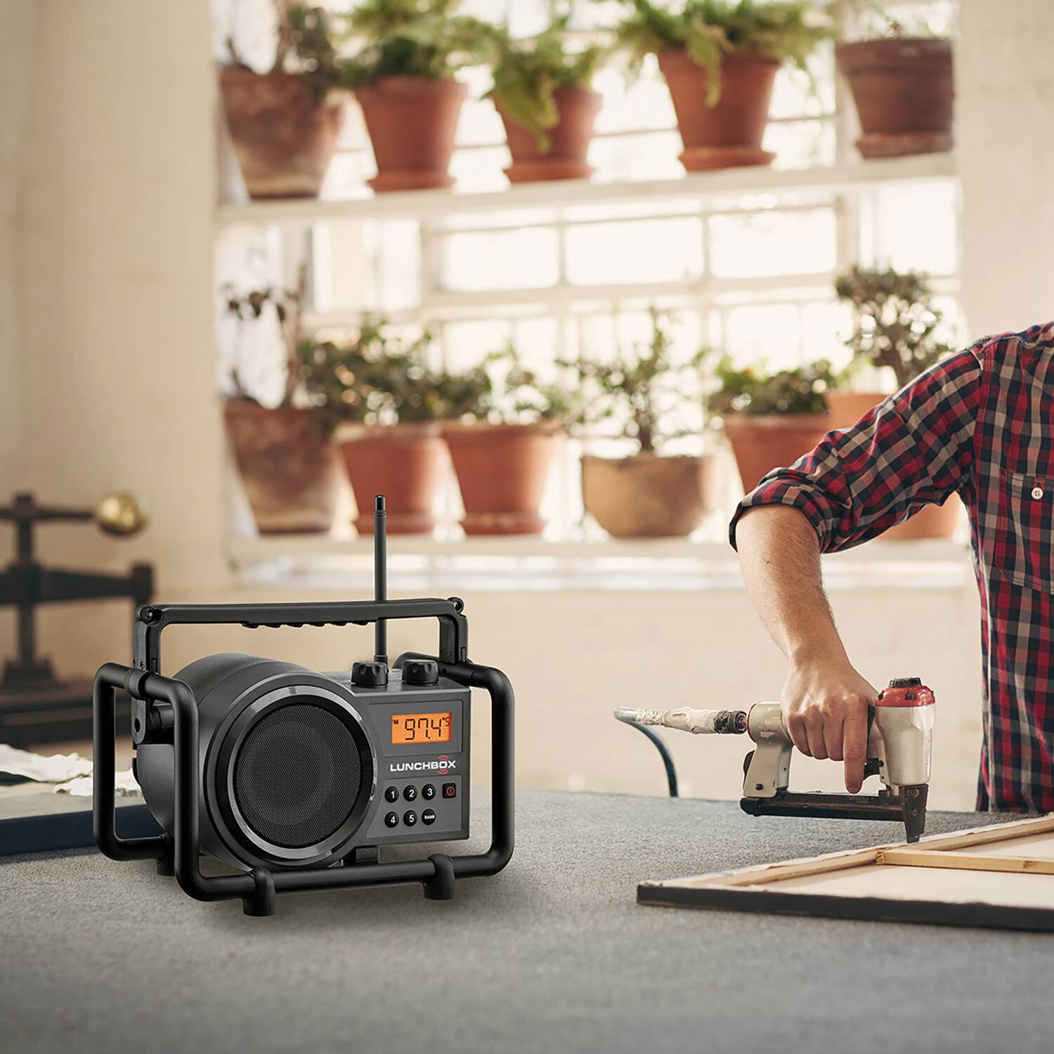 - 97.4 LUNCHBOX 1 1 5 5