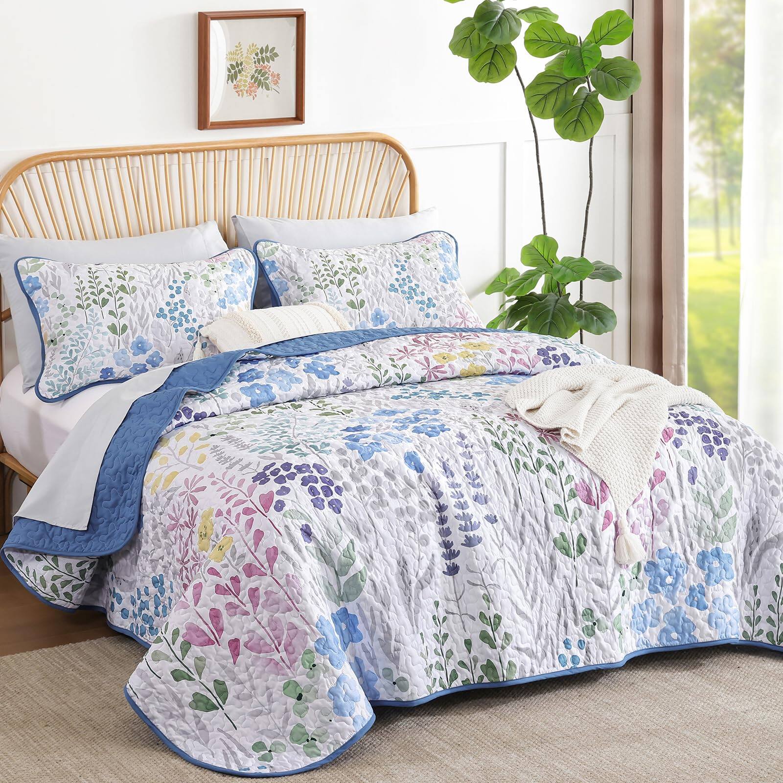 Left. Earthley Blooms - Floral Quilt Sets Set 3 Pieces Bedspreads Bedding Soft And Cozy Microfiber Lightweight Flower Bed Coverlet - Yellow-King.