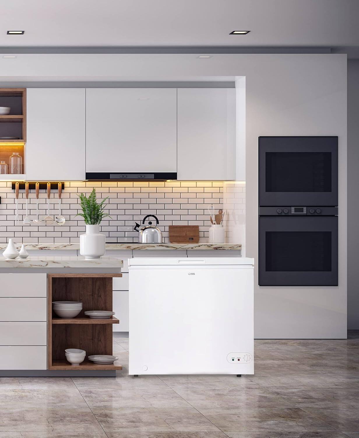 Alt View 1. Commercial Cool - Commercial Cool 7.0 Cu. Ft. Chest Freezer, CCFE7, White - White.