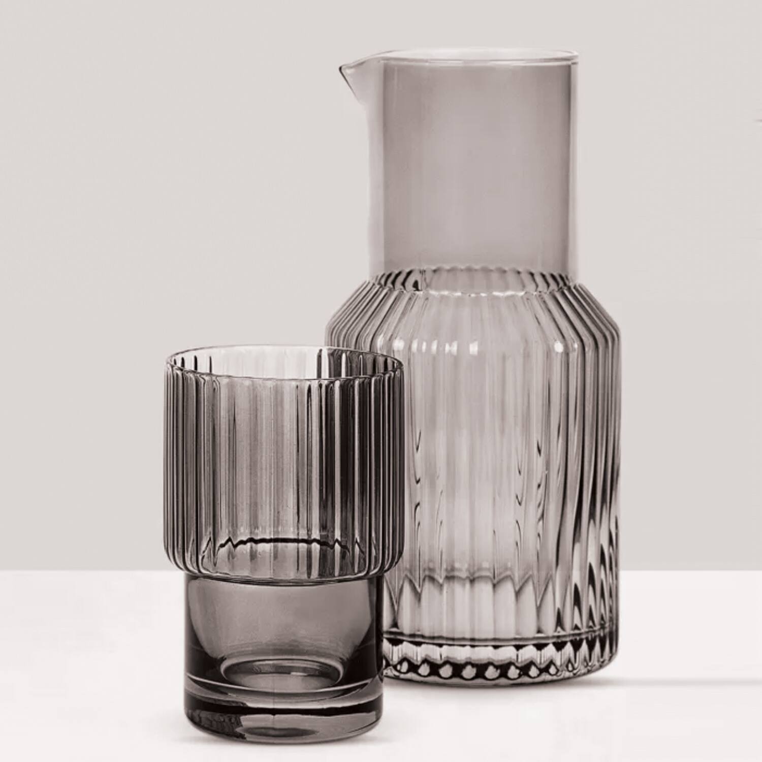 Left. Jay Import - Gray Ribbed Glass 2-Piece Carafe Set 33.81 OZ. - Gray.