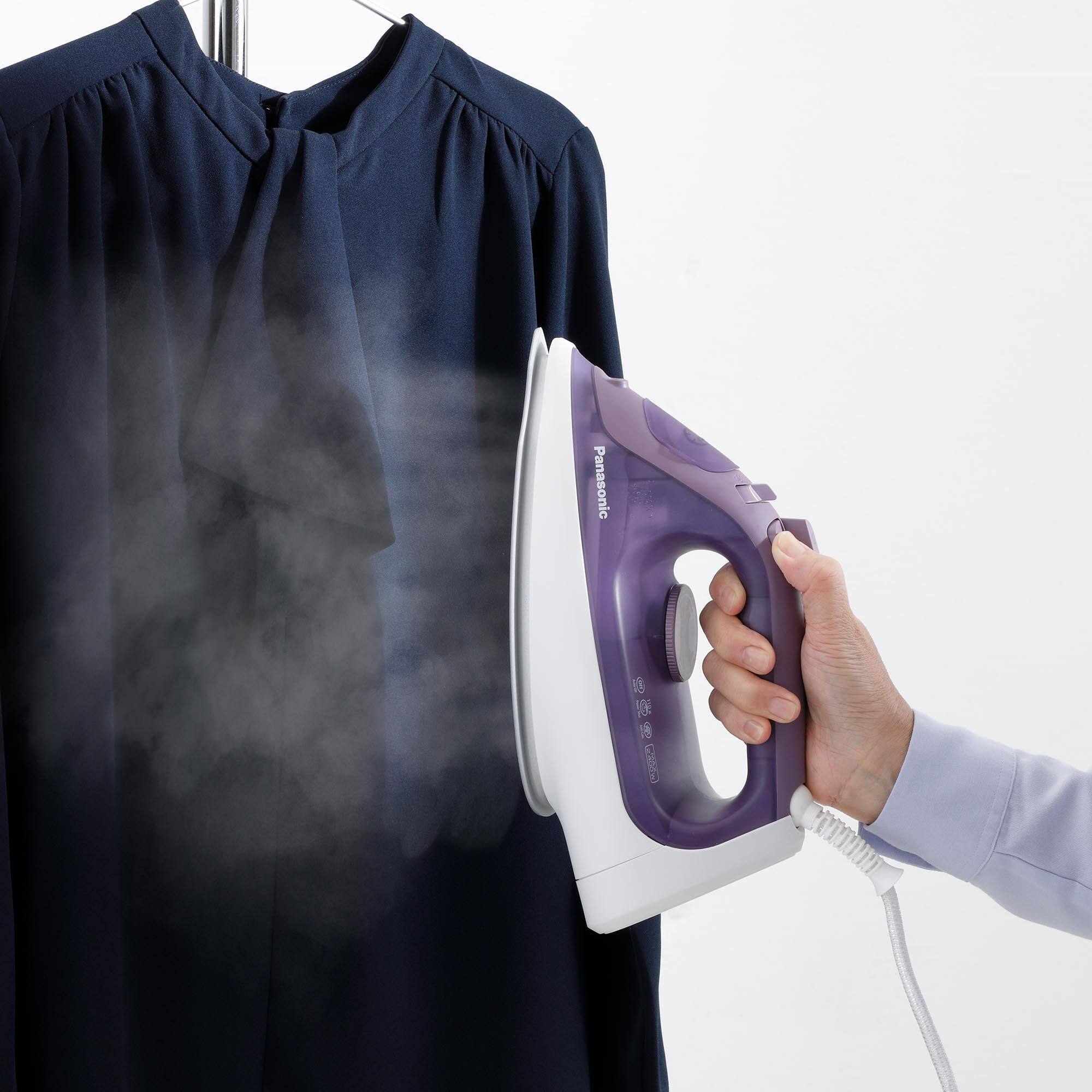 Alt View 5. Panasonic - Steam/Dry Iron, Ergonomic 1500W NI-S630 - Purple.