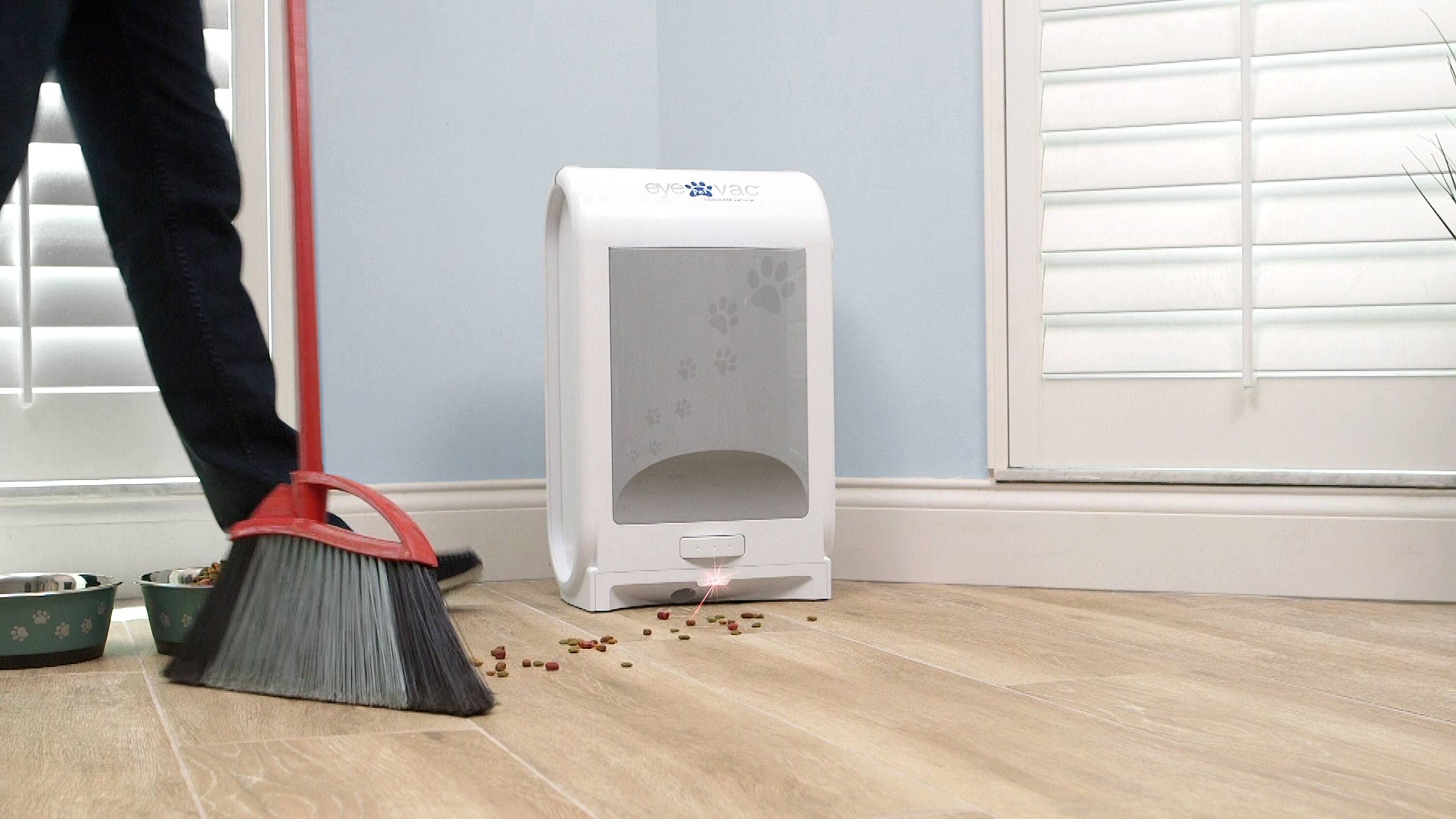 eye
vac