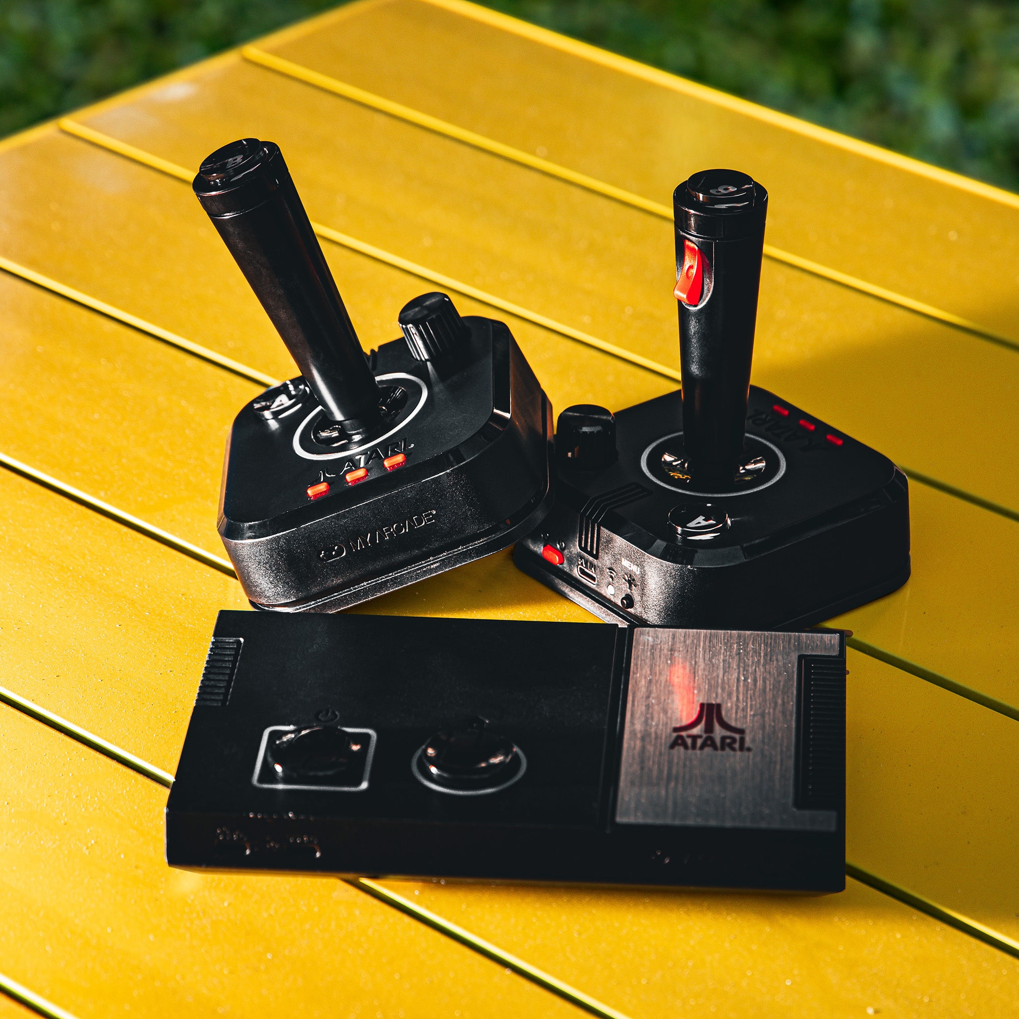 Atari Gamestation Pro + Atari Pocket Player Bundle - Alt_View_Zoom_11