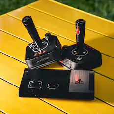 LATAR j MYARGADE A ATARI.