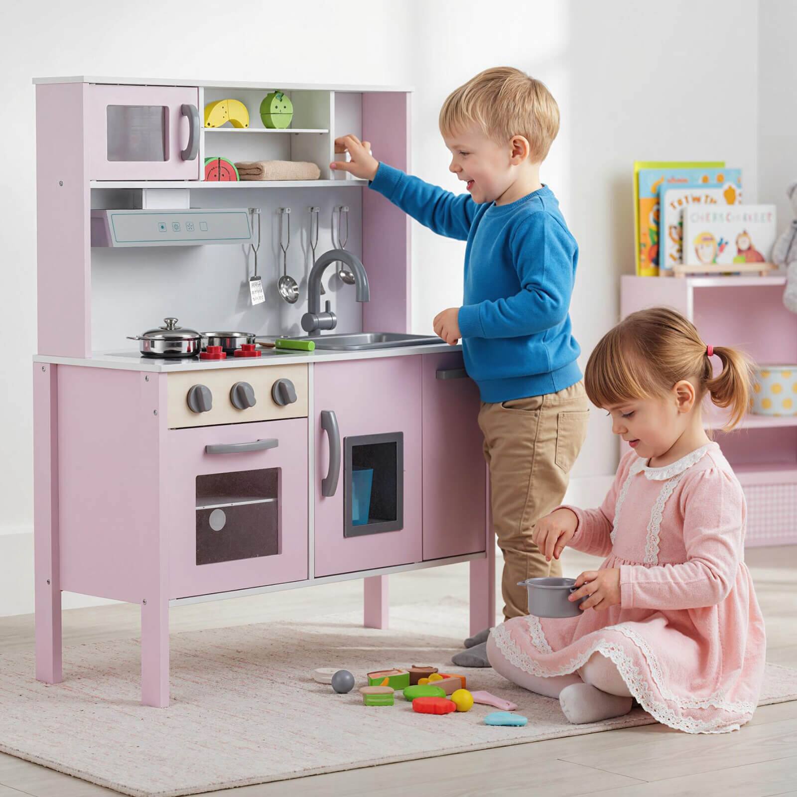 The text in the image reads:

"CEIWIN THE CHEF'S KITCHEN"