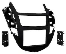 Front. Metra - Dash Kit for Select 2015-2016 Chevrolet Trax DDIN - Black.