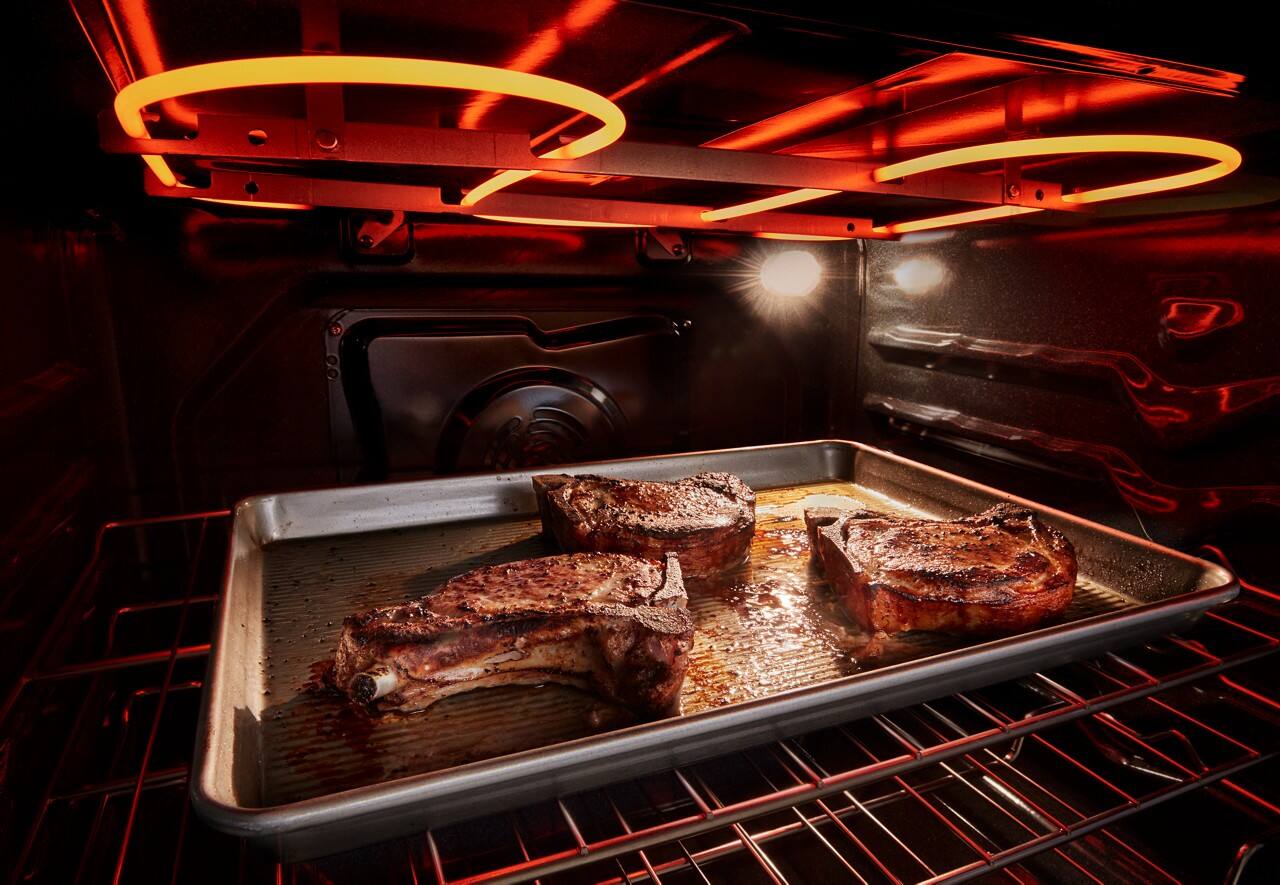 Alt View 15. Whirlpool - 5.0 Cu. Ft. Smart Freestanding Gas Range with Air Cooking Technology, No Preheat Air Fry and Steam/Self Clean - Black-on-Stainless.