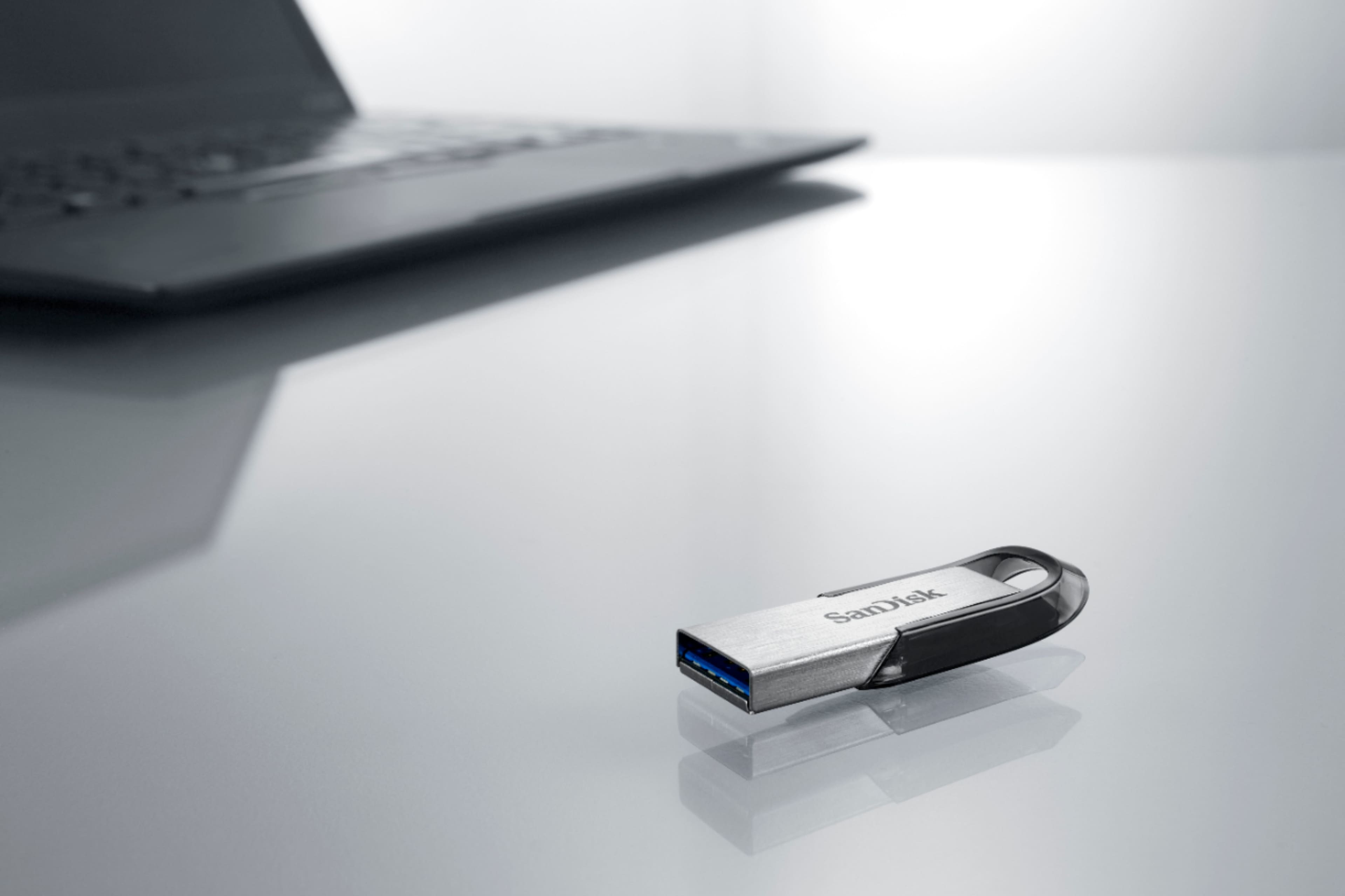 Alt View 13. SanDisk - Ultra Flair 64GB USB Type A Flash Drive - Brushed Silver/Black.