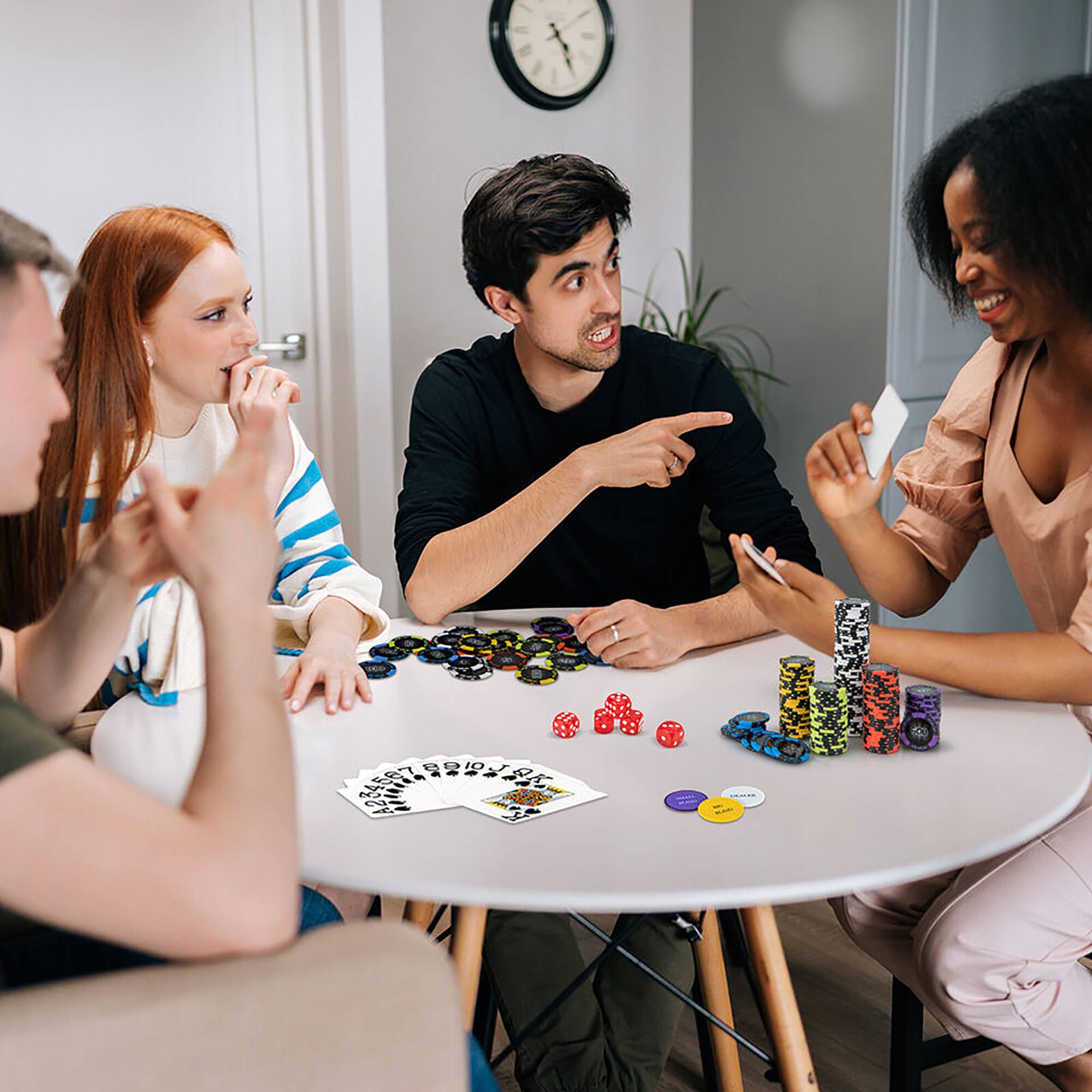 Alt View 3. Gymax - Gymax 14 Gram Clay Poker Chip Set 500 Pieces Claytec Style Chips with Aluminum Case - Black.