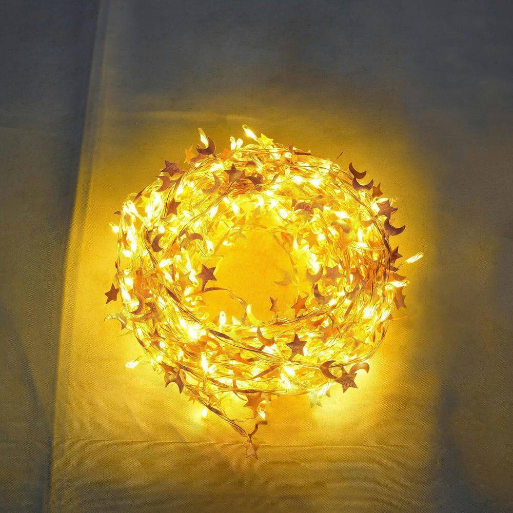 Back. Resenkos - 6ft Pre-Lit Artificial Christmas Tree, Hinged Branches for Easy Setup with 612 Tips and LED Lights, Green - Green.