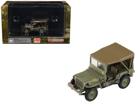 1G4216 UA
U.S. 1/4 ton Military V. hicle
1945 "Gen. Douglas MacArthur"
Collectors Item for ages over 14
WARNING: CHOKING HAZARD
USA 20535916