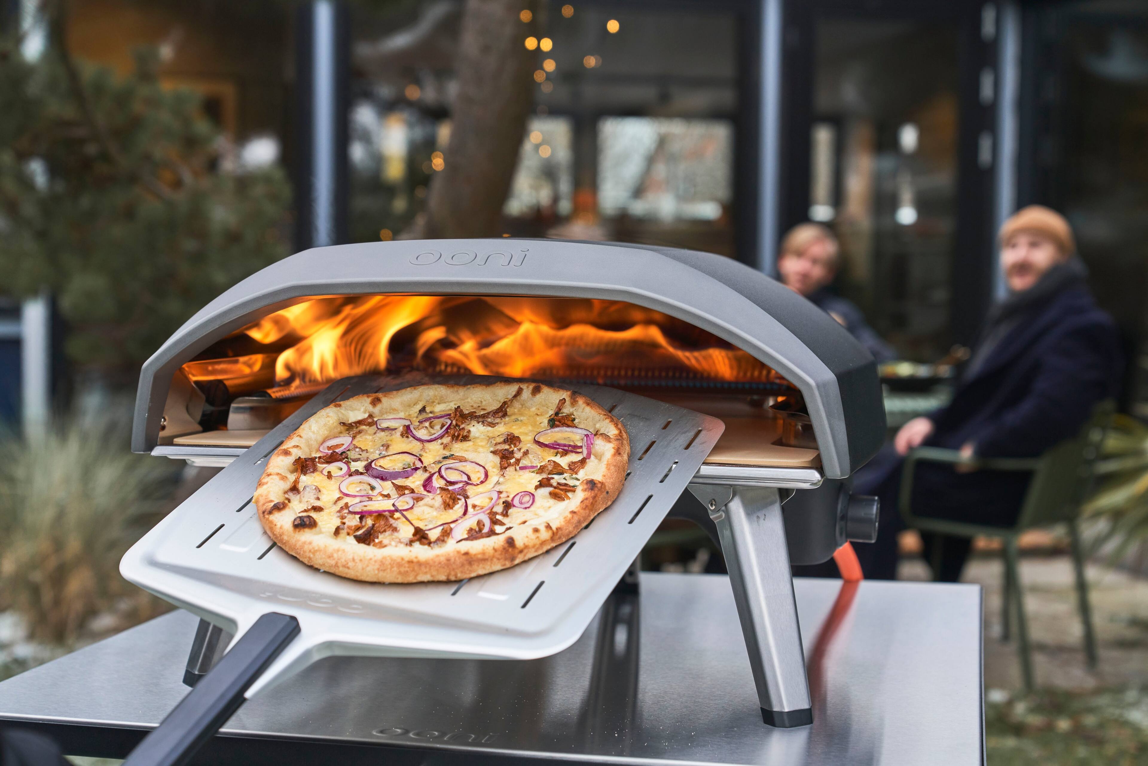 Alt View 36. Ooni - Koda 16 Gas-Powered Outdoor Pizza Oven - Black.