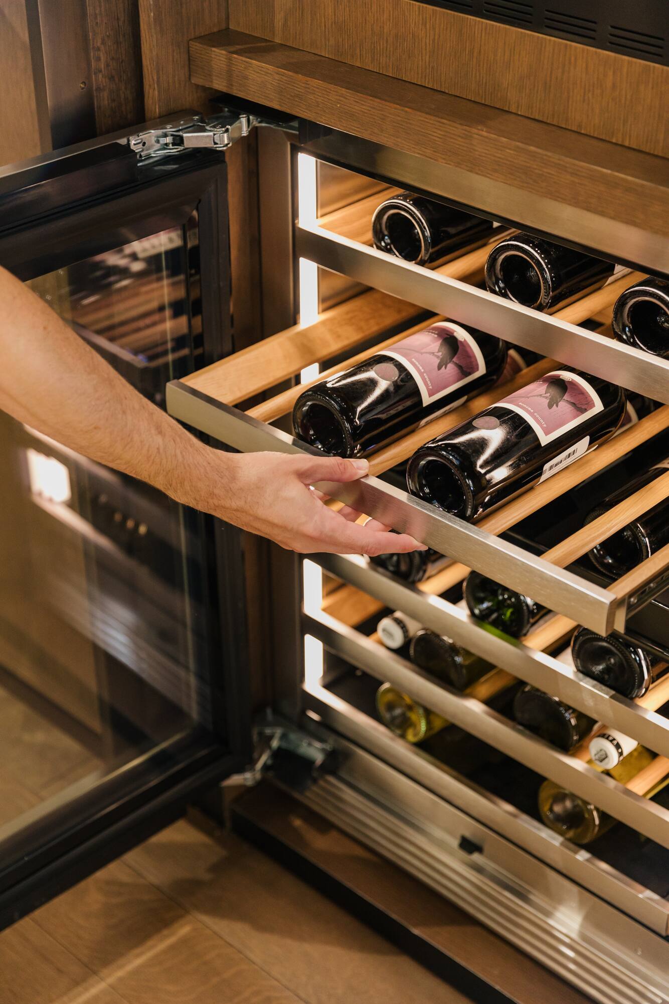 The text on the image is not in a coherent format to group and correct. It appears to be a random combination of words without any clear meaning or context.