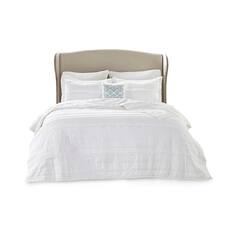 Front. Gracie Mills - Gracie Mills Sheila 4-Piece Reversible Ruffle Quilt Set with Throw Pillow - White.