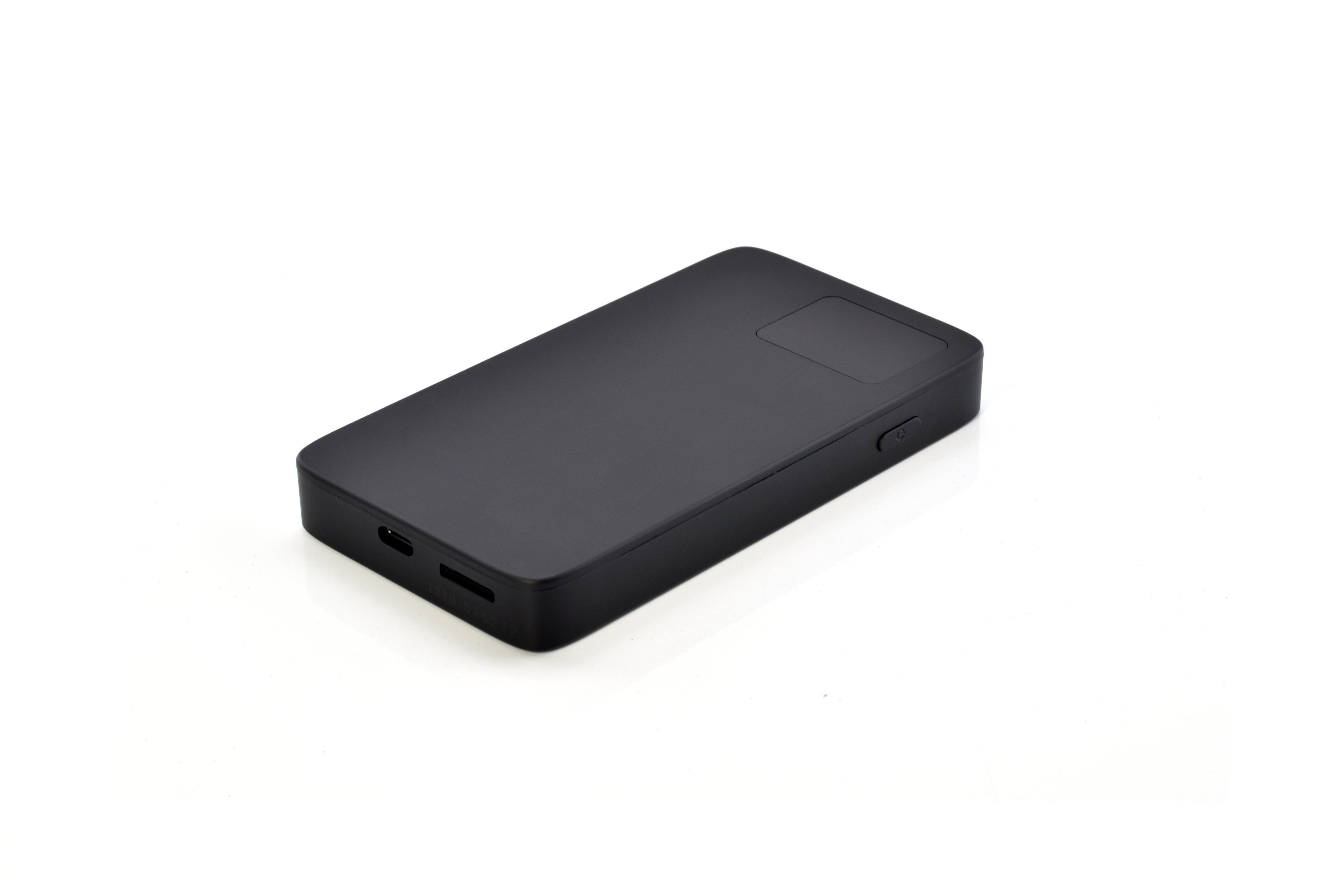 Back. Solid Signal - NomadGo 4G LTE Portable Wi-Fi Hotspot - Black.