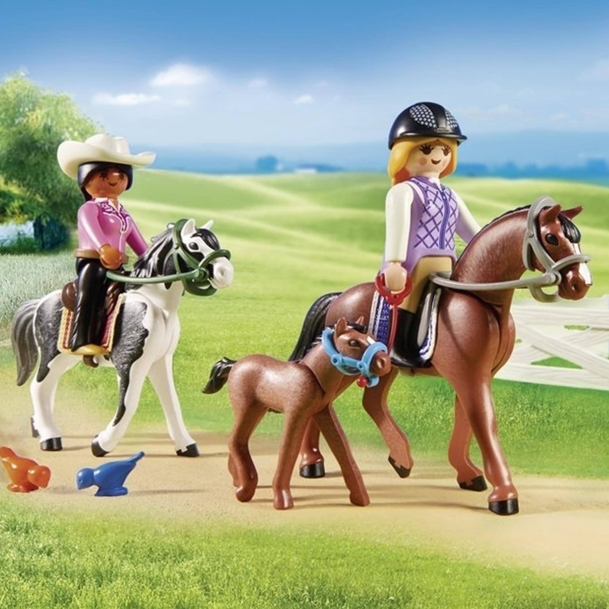 Alt View 5. Playmobil - Playmobil 6926 Horse Farm Building Set.