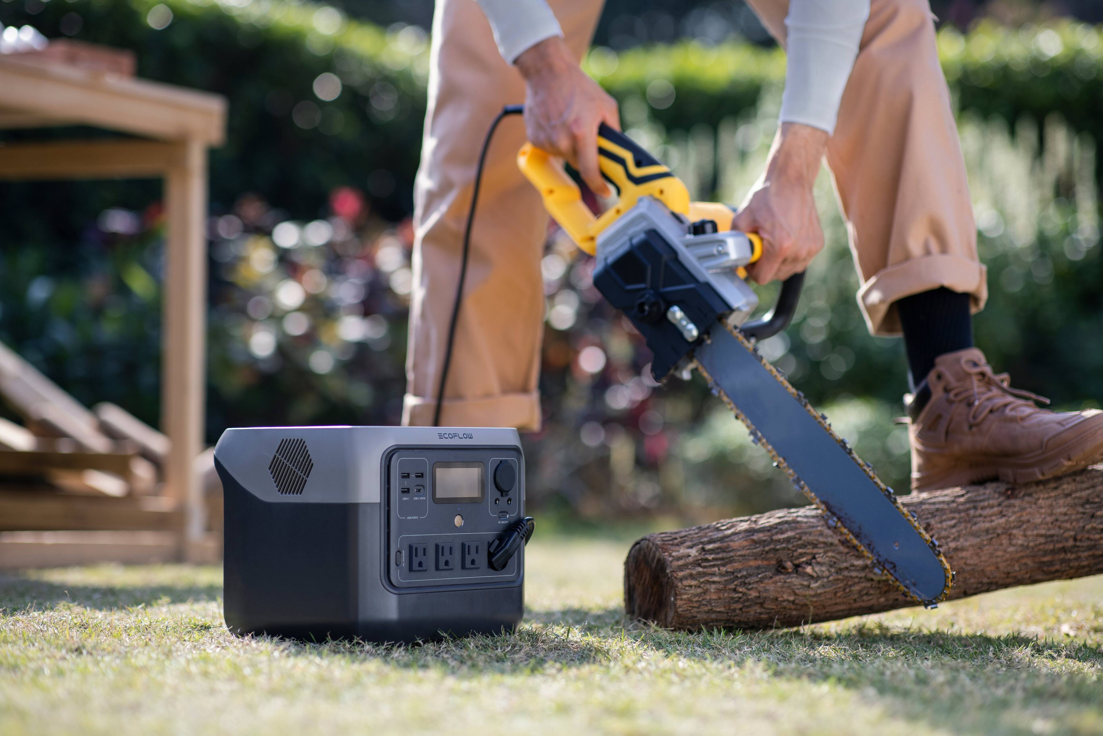 Alt View 16. EcoFlow - RIVER 2 PRO 768Wh Portable Power Station - Black.