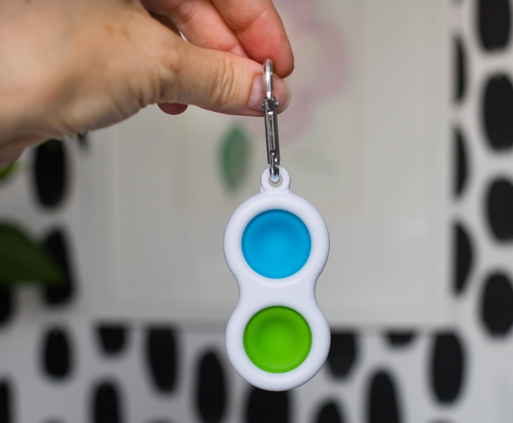 Alt View 4. Toynk - Push Pop Toy 2-Button Keychain | Blue/Green - Green.