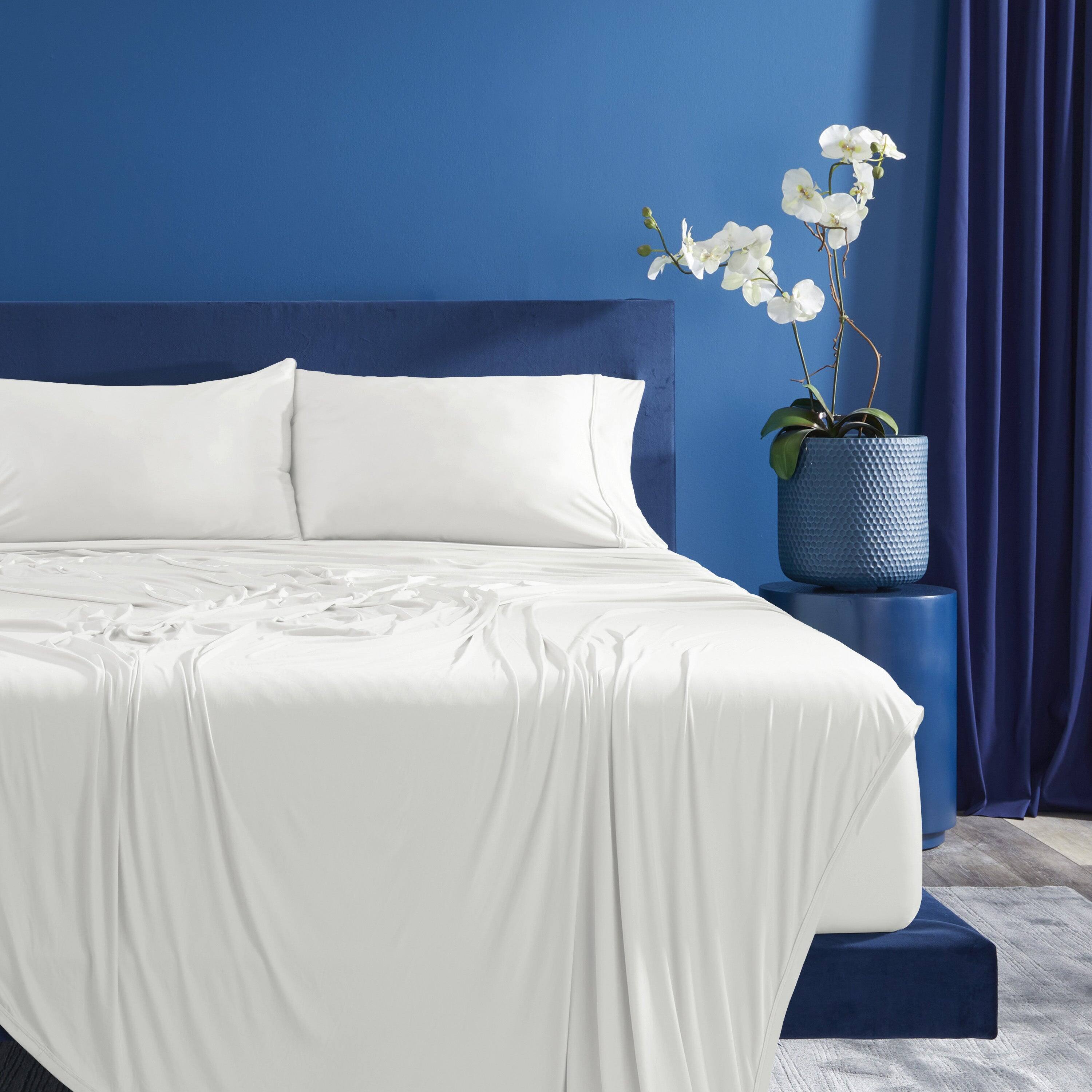 Angle. Bedgear - Ver-Tex Pillowcase Set - Light Grey, Queen - light-grey.